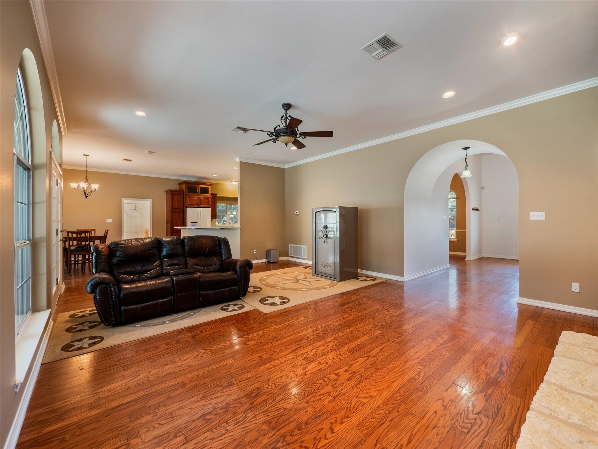 2910 Paso Del Robles, San Marcos, TX 78666