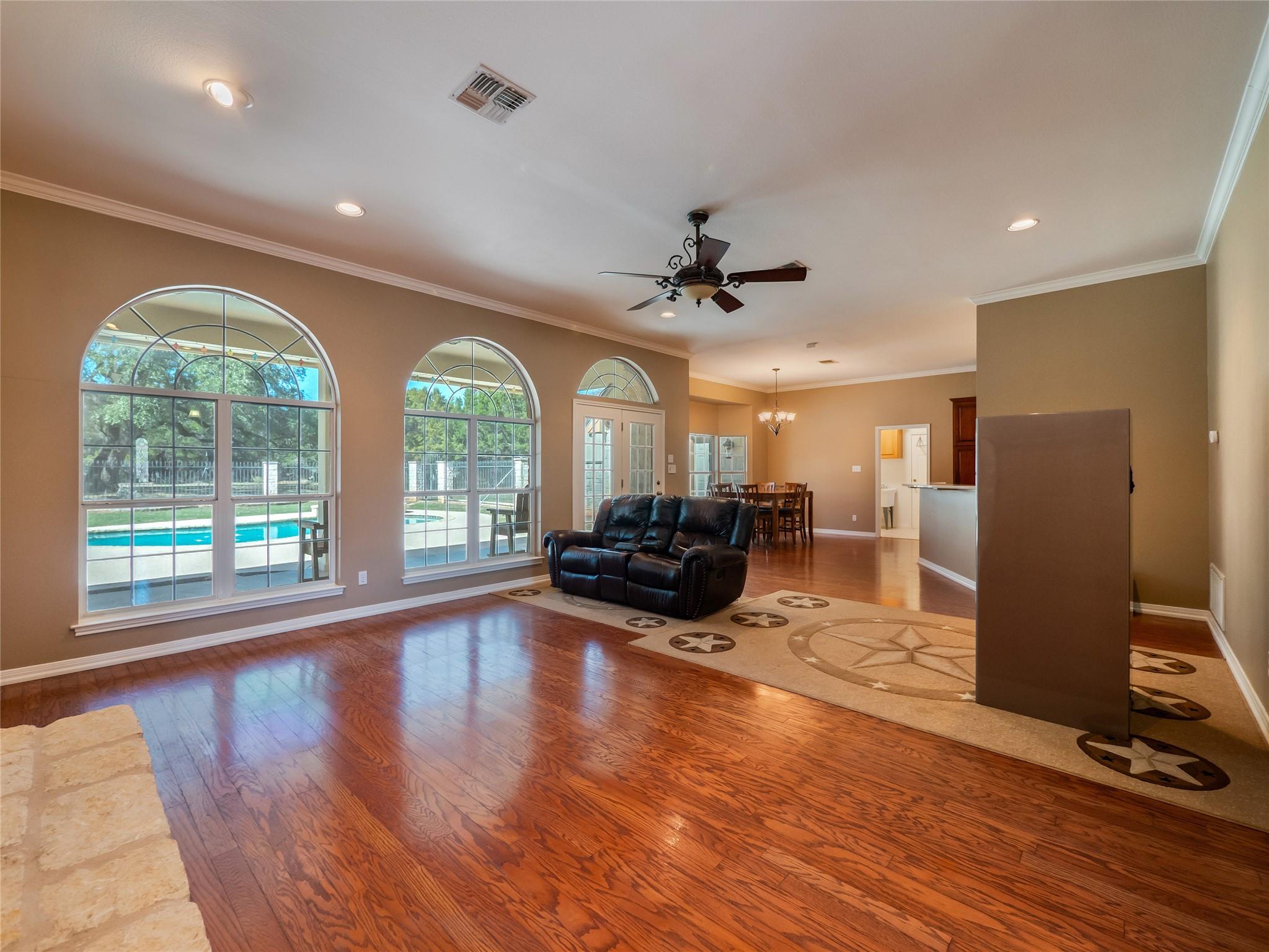 2910 Paso Del Robles, San Marcos, TX 78666