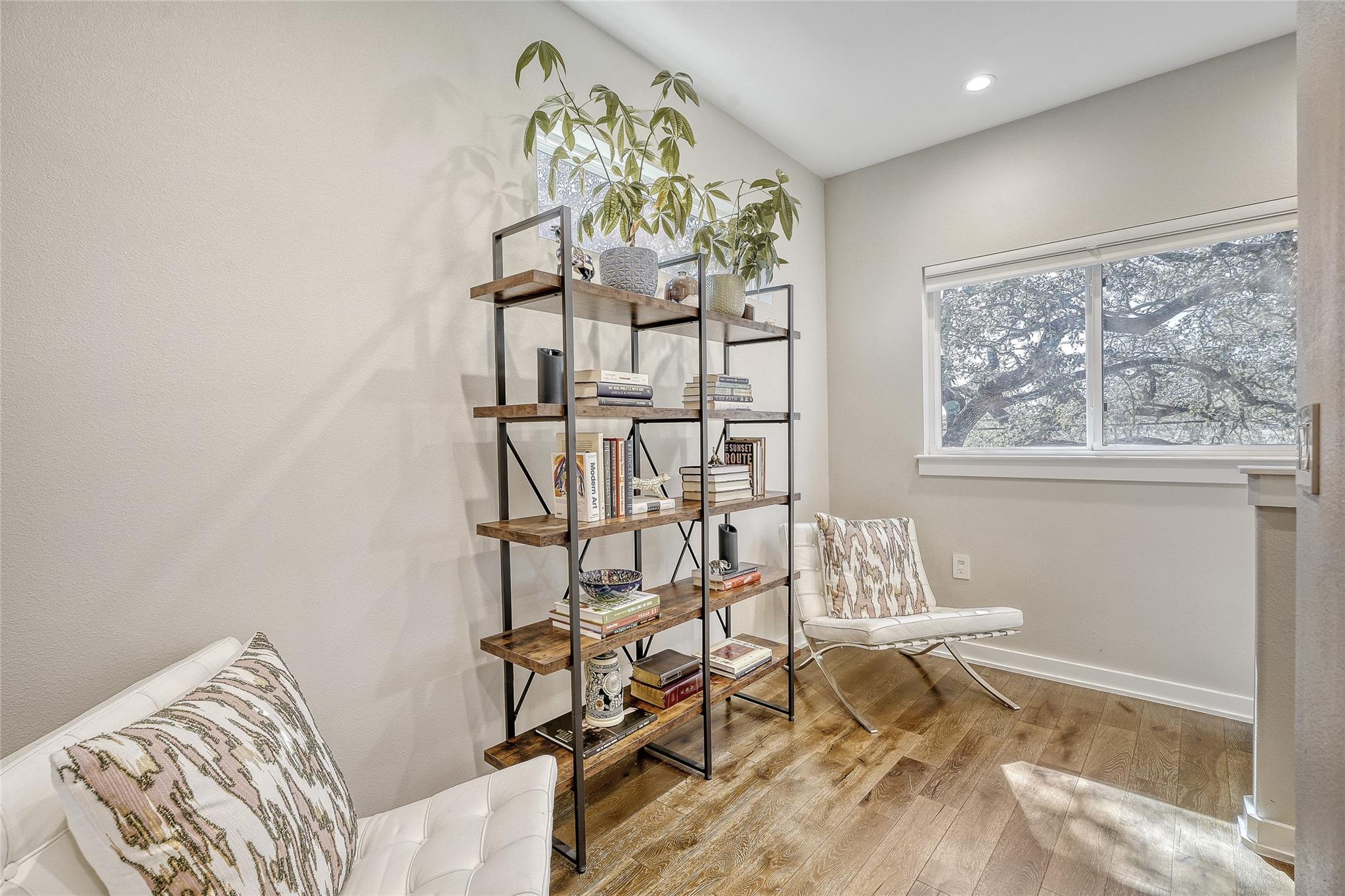 6800 Menchaca Rd # 5, Austin, TX 78745