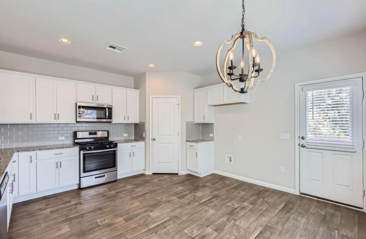 324 Sandhill Piper St, Leander, TX 78641