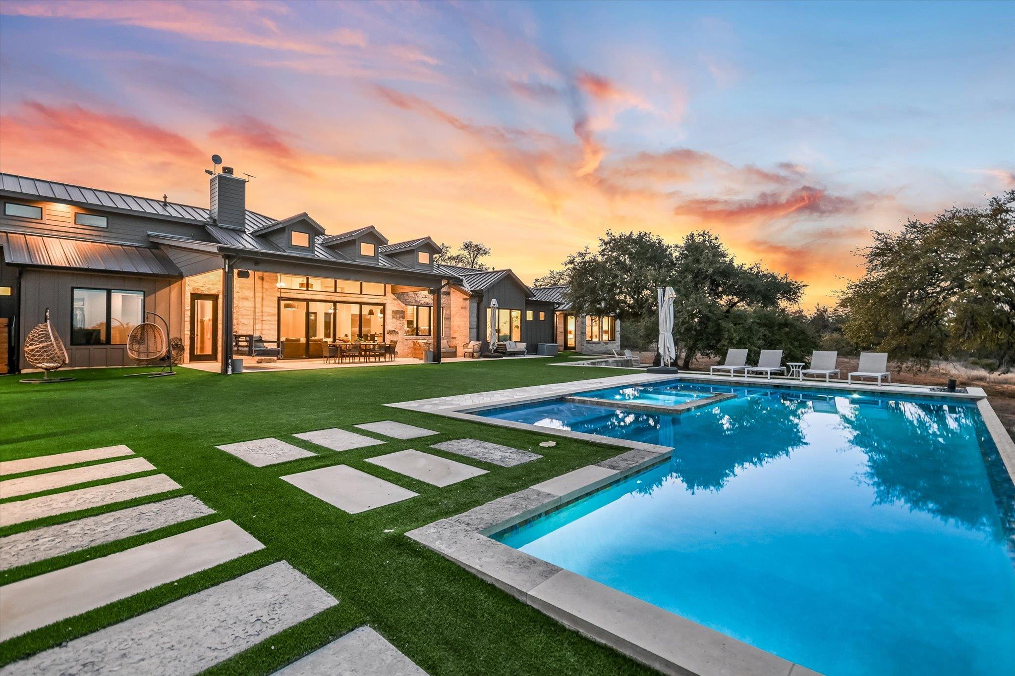 Dripping Springs, TX 78620