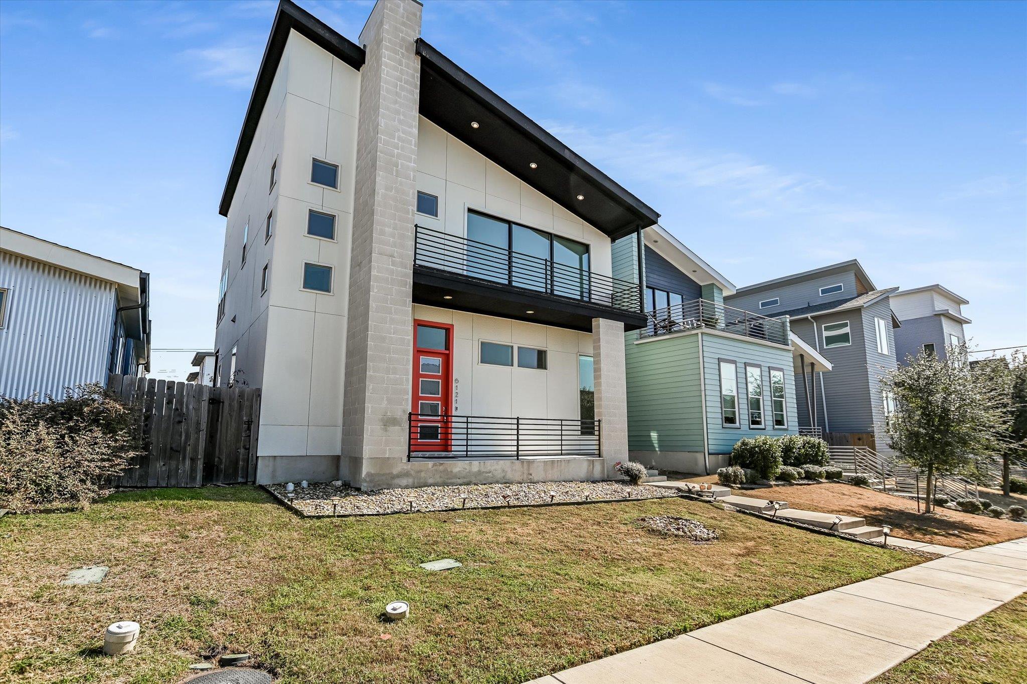 6121 Florencia Ln, Austin, TX 78724