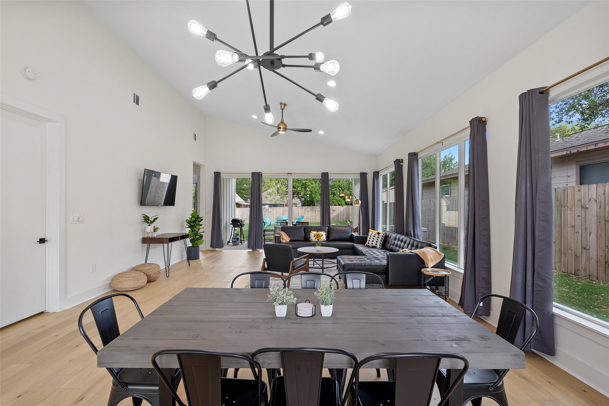 2211 White Dove Pass, Austin, TX 78734