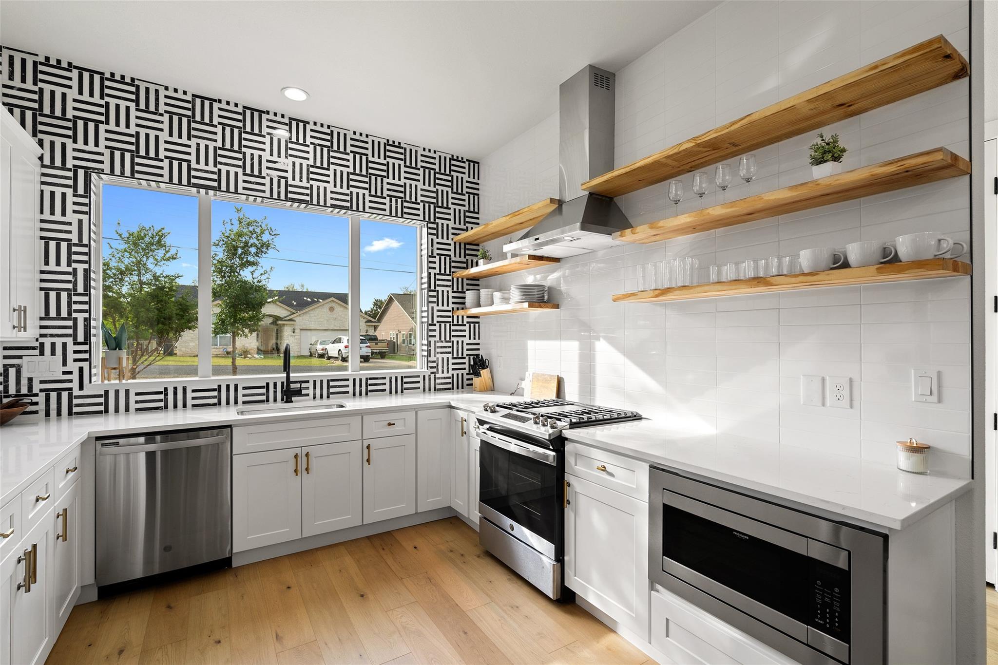 2211 White Dove Pass, Austin, TX 78734