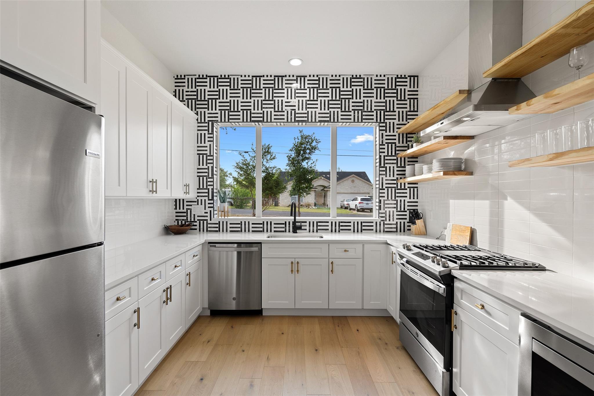 2211 White Dove Pass, Austin, TX 78734