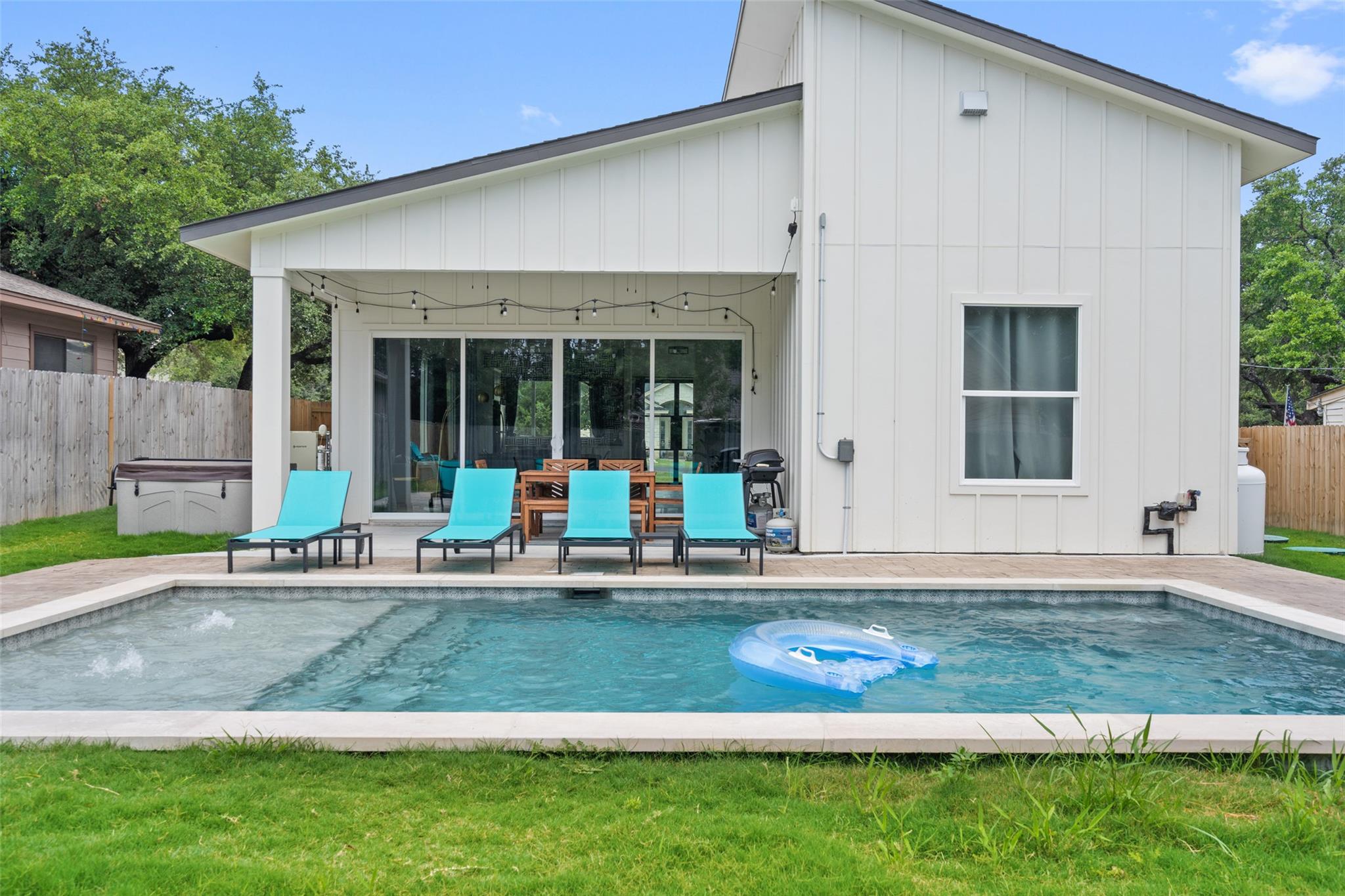 2211 White Dove Pass, Austin, TX 78734