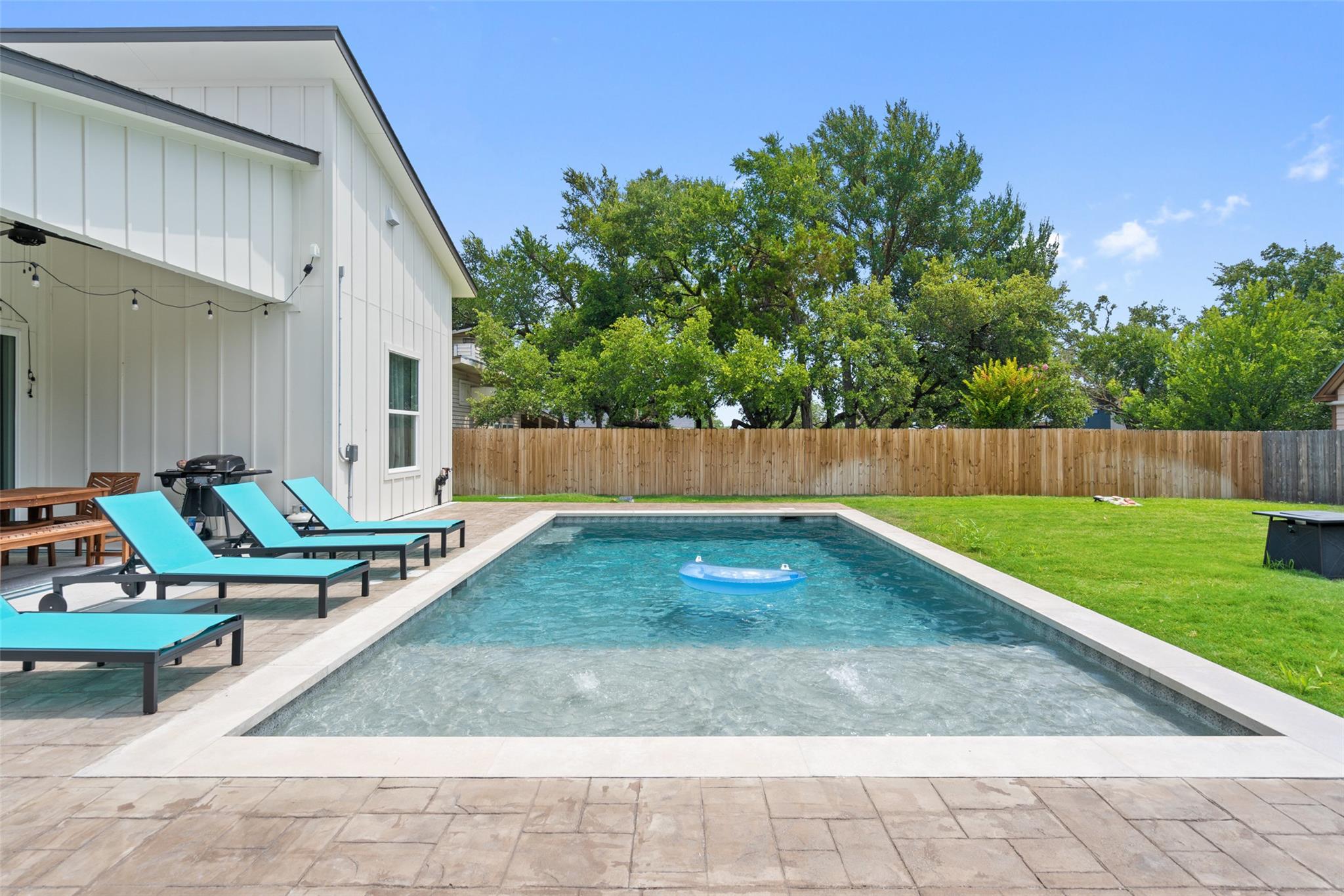 2211 White Dove Pass, Austin, TX 78734