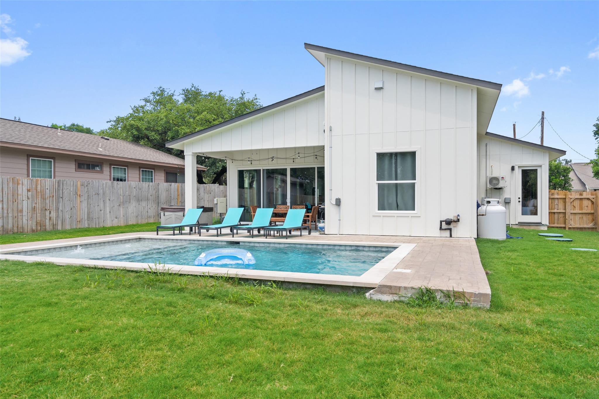 2211 White Dove Pass, Austin, TX 78734