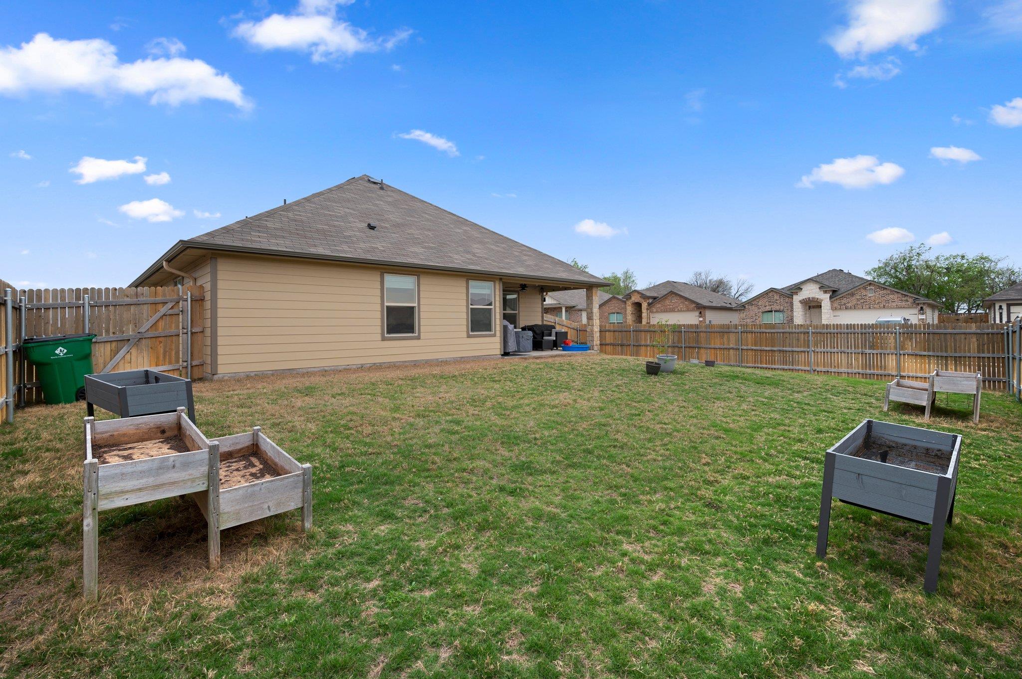 101 Gunther Way, Taylor, TX 76574