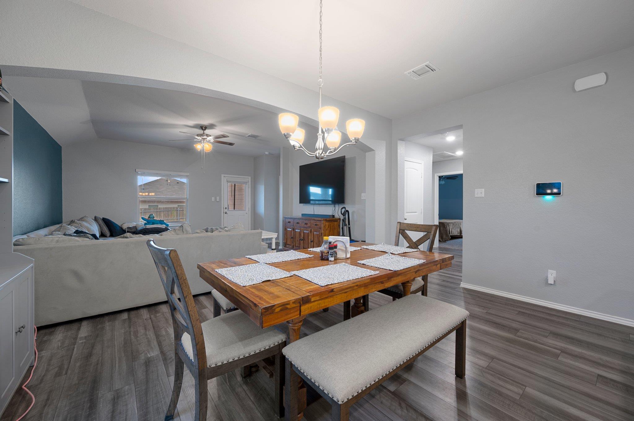 101 Gunther Way, Taylor, TX 76574