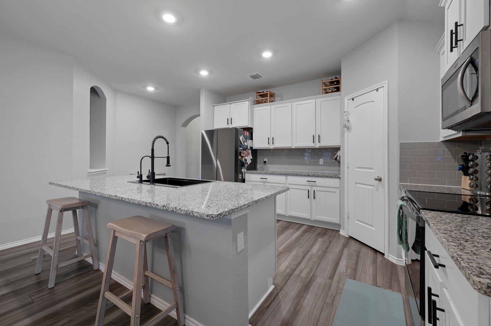 101 Gunther Way, Taylor, TX 76574