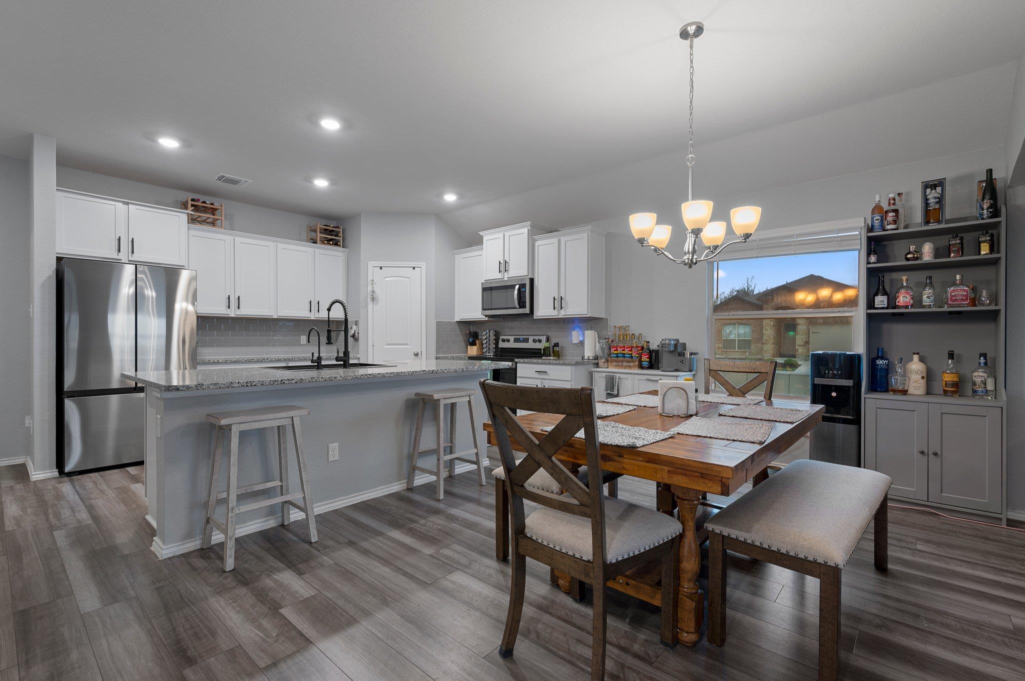 101 Gunther Way, Taylor, TX 76574