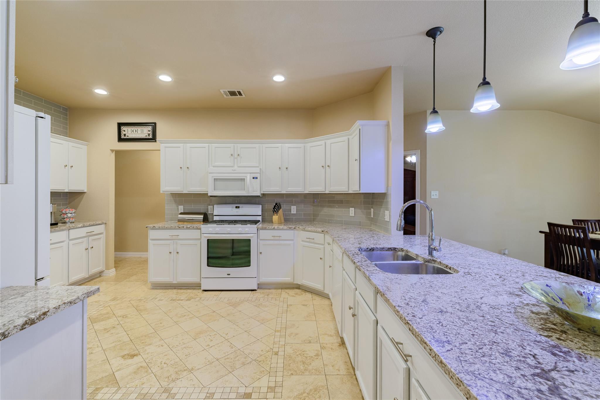 3301 Spumanti Ln, Leander, TX 78641