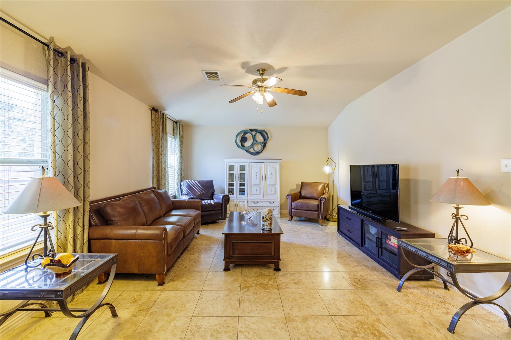 3301 Spumanti Ln, Leander, TX 78641