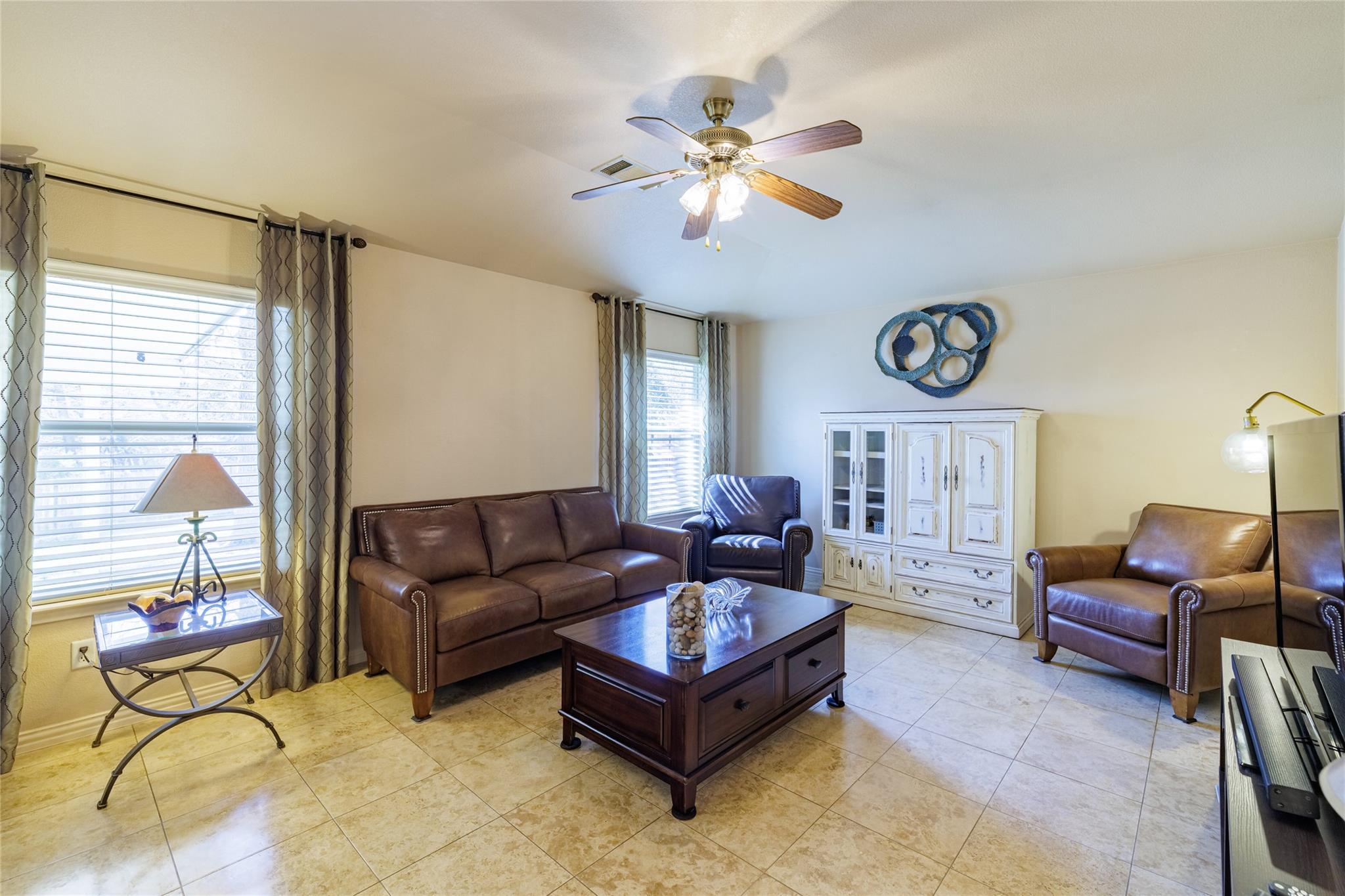 3301 Spumanti Ln, Leander, TX 78641