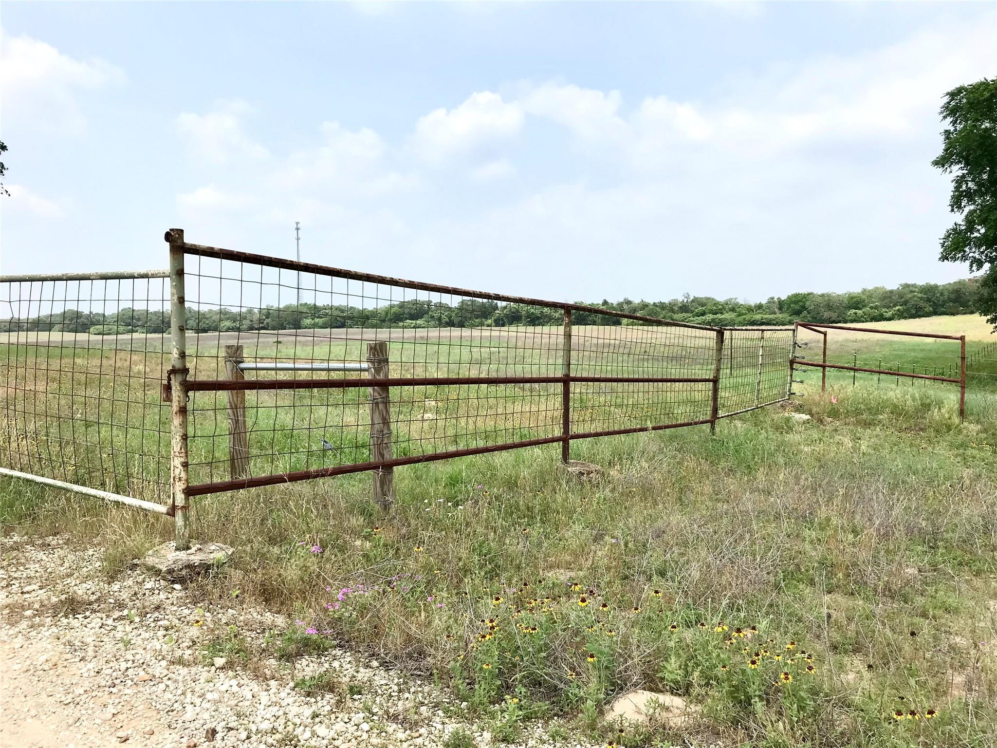 1672 Sayers Tract 3 Rd, Bastrop, TX 78602