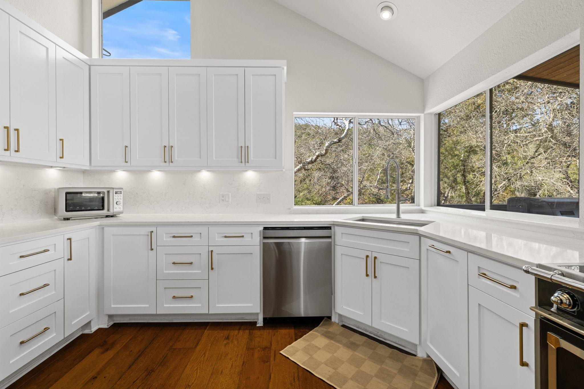 1517 Wild Cat Holw, West Lake Hills, TX 78746