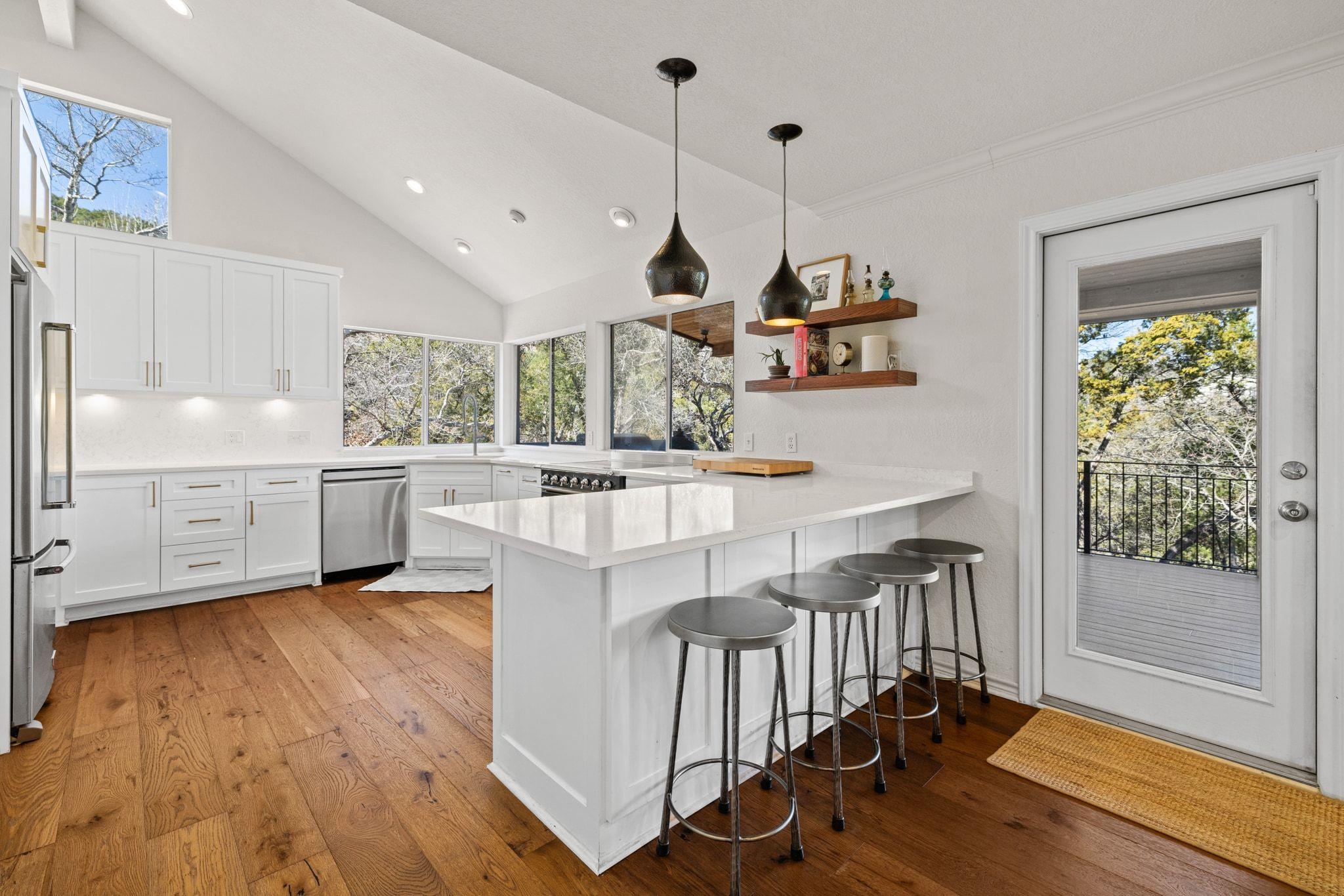 1517 Wild Cat Holw, West Lake Hills, TX 78746