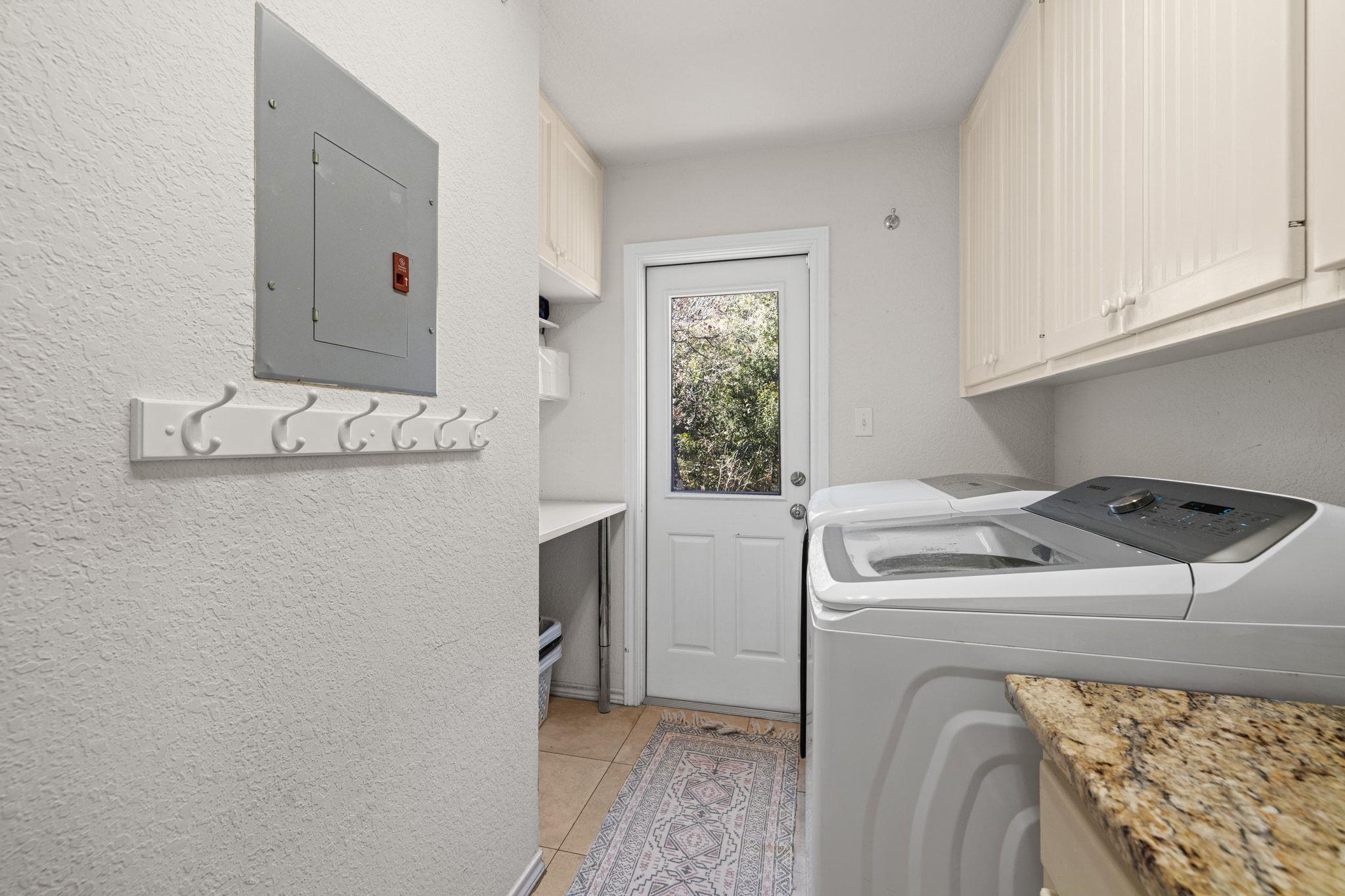 1517 Wild Cat Holw, West Lake Hills, TX 78746