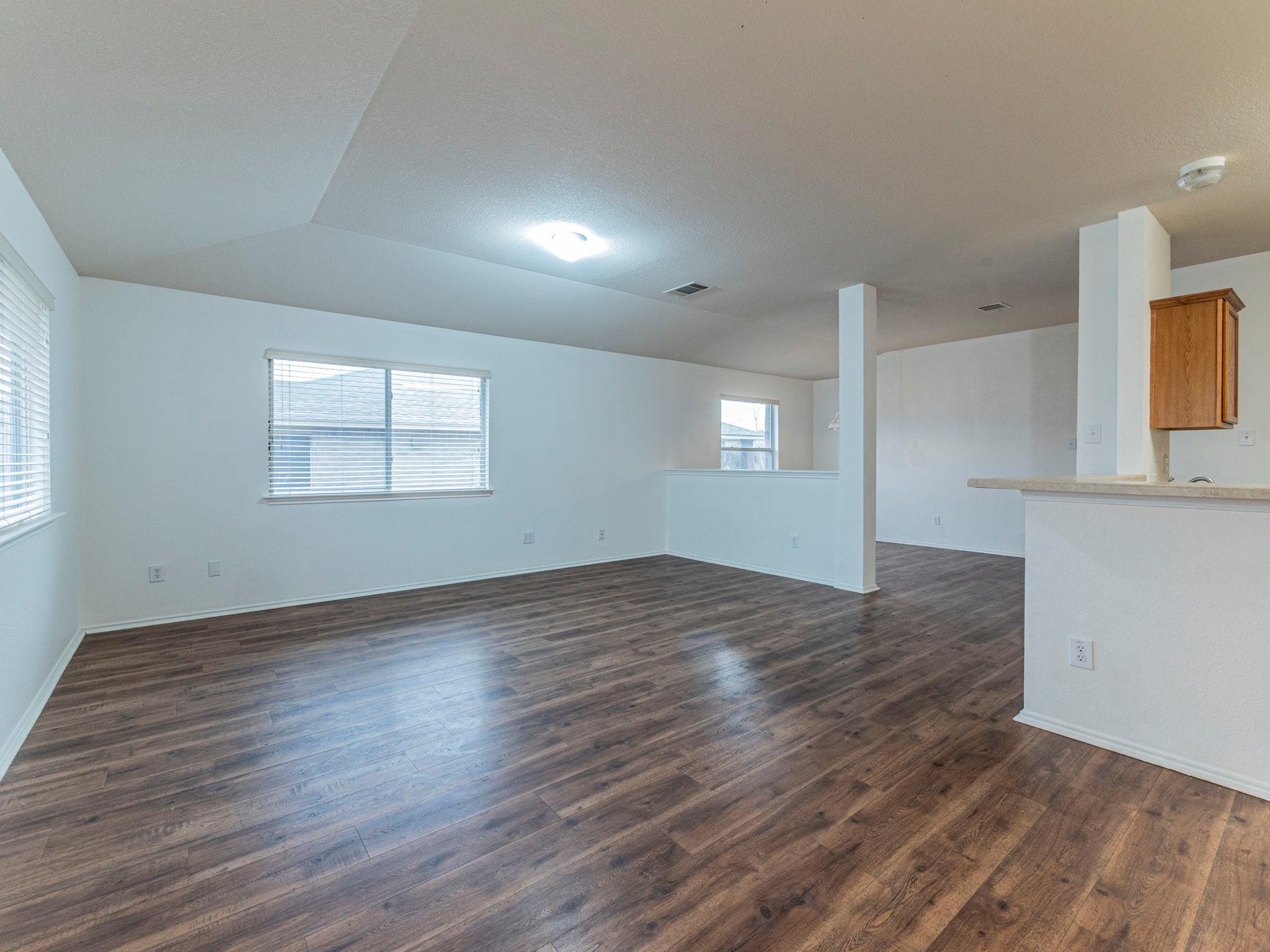 1119 Burgess Dr, Leander, TX 78641