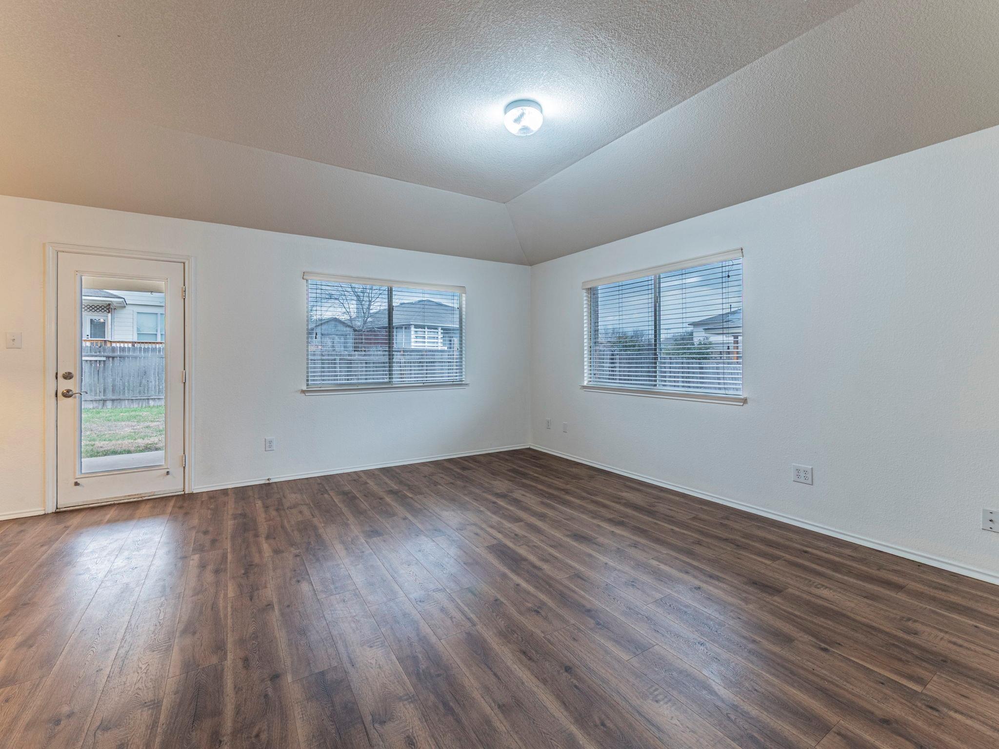 1119 Burgess Dr, Leander, TX 78641