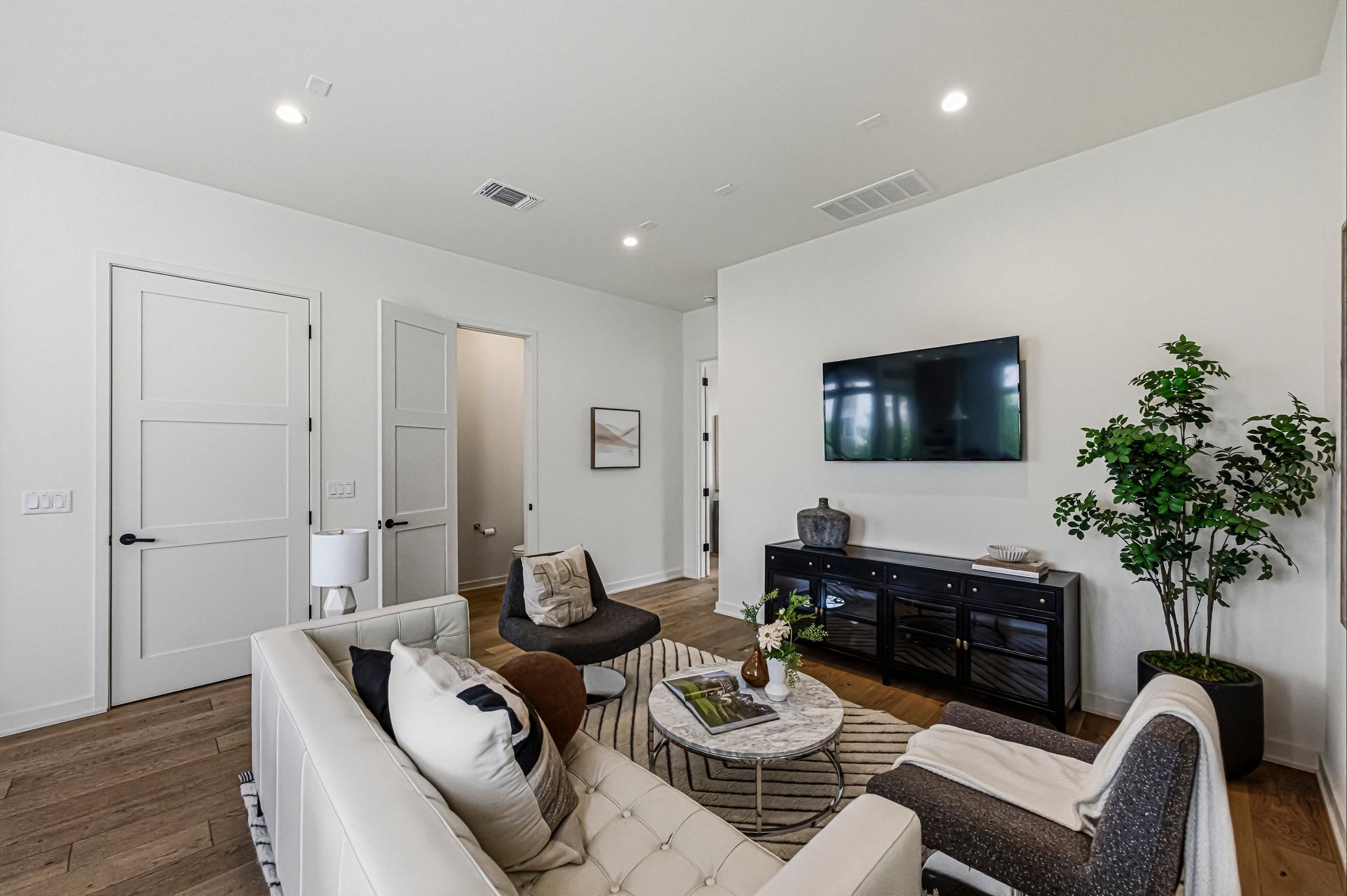 2512 Watkins Way, Austin, TX 78746