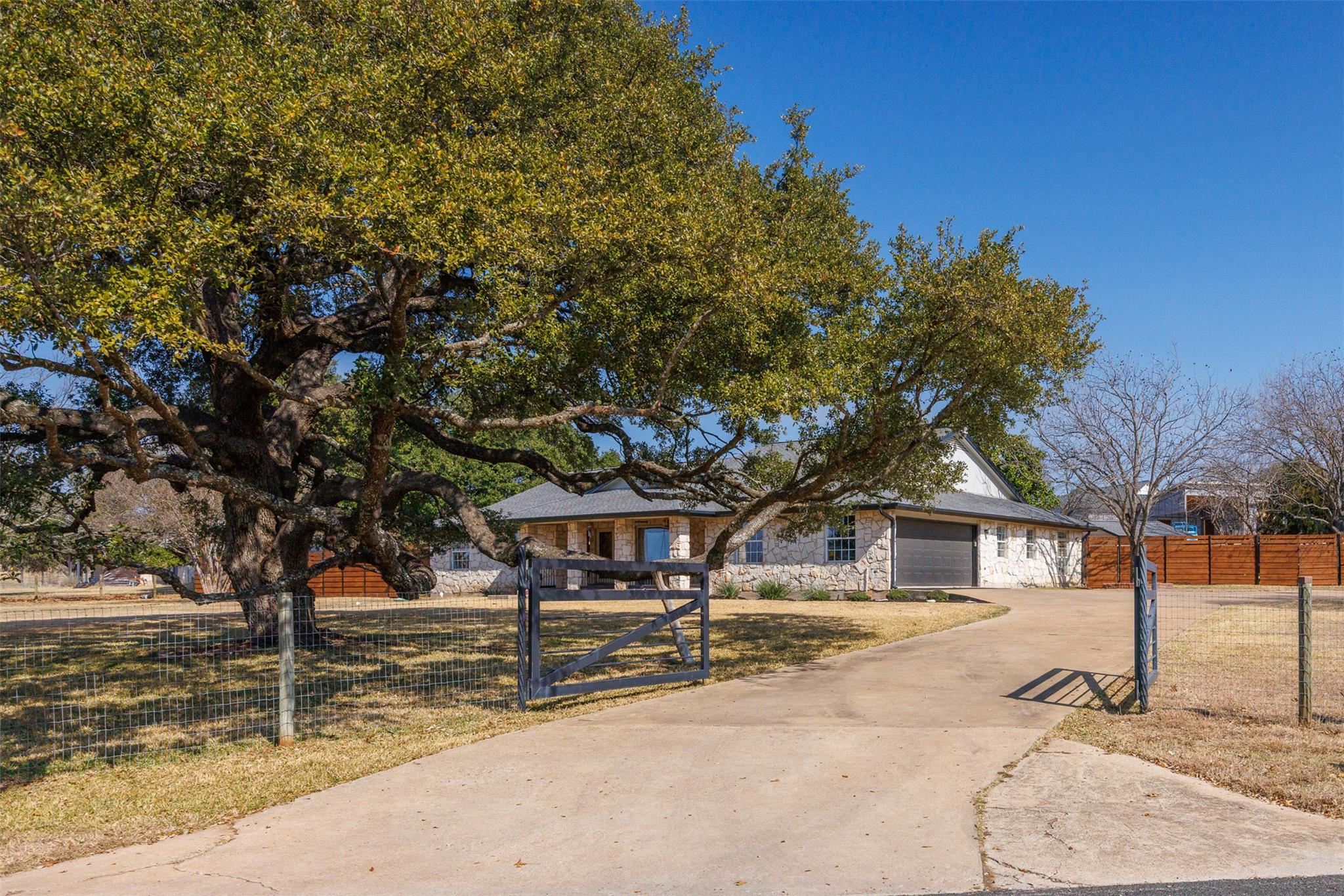 1607 Mayfield Dr, Round Rock, TX 78681