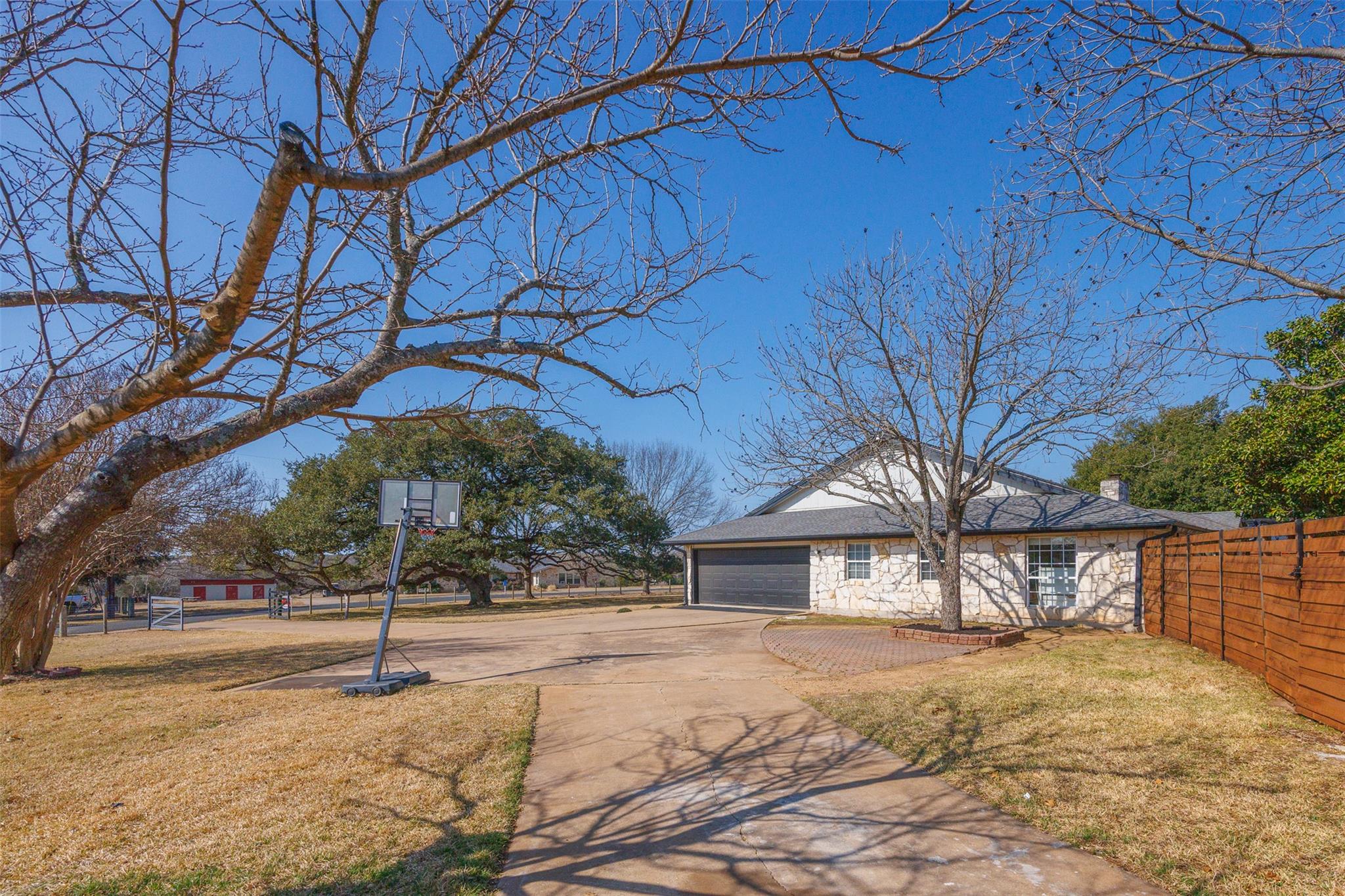 1607 Mayfield Dr, Round Rock, TX 78681