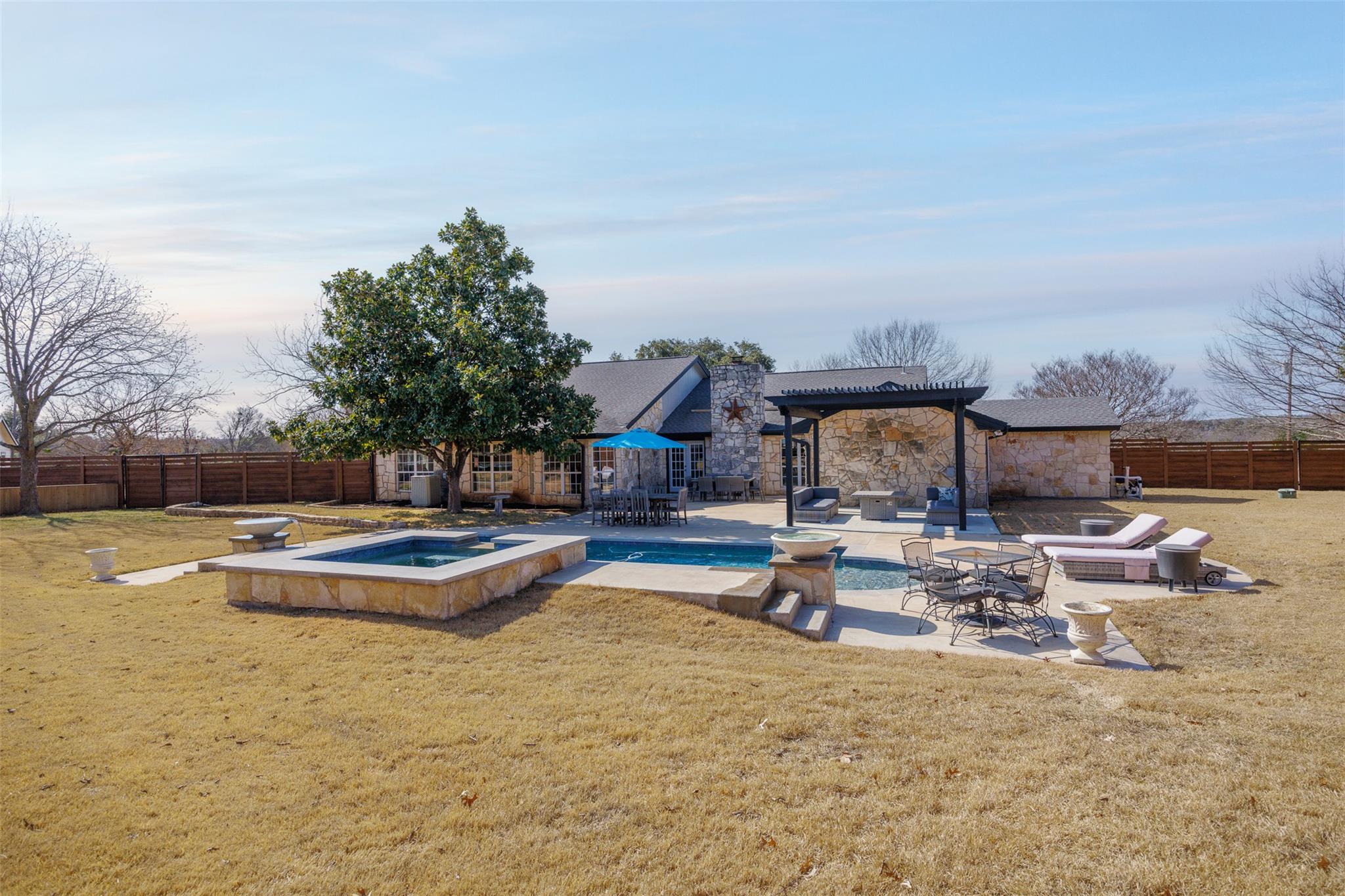 1607 Mayfield Dr, Round Rock, TX 78681