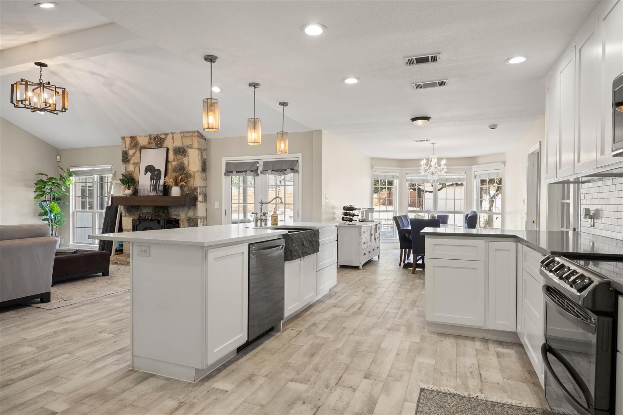 1607 Mayfield Dr, Round Rock, TX 78681