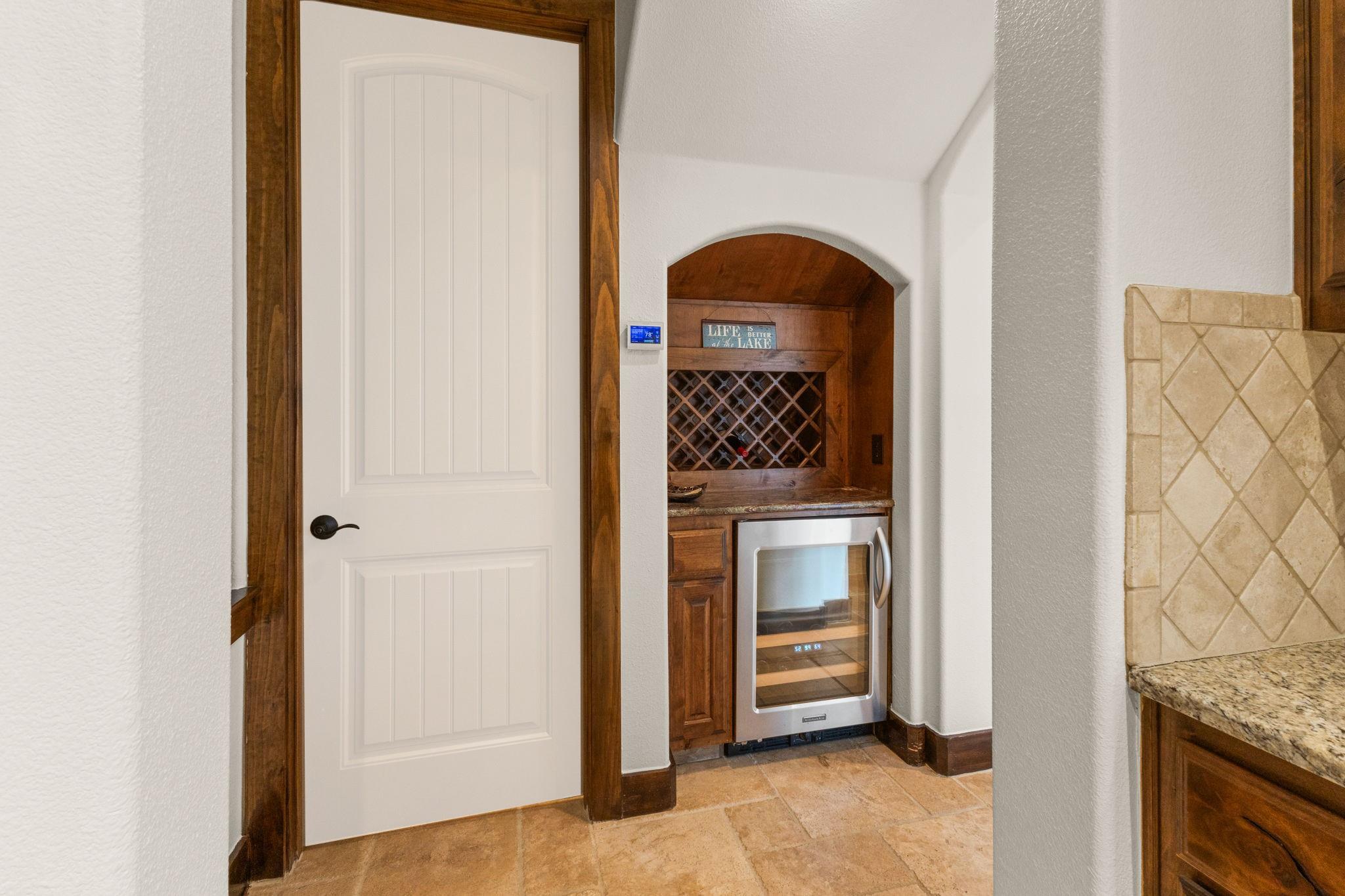 2804B Lohmans Ford Rd, Lago Vista, TX 78645