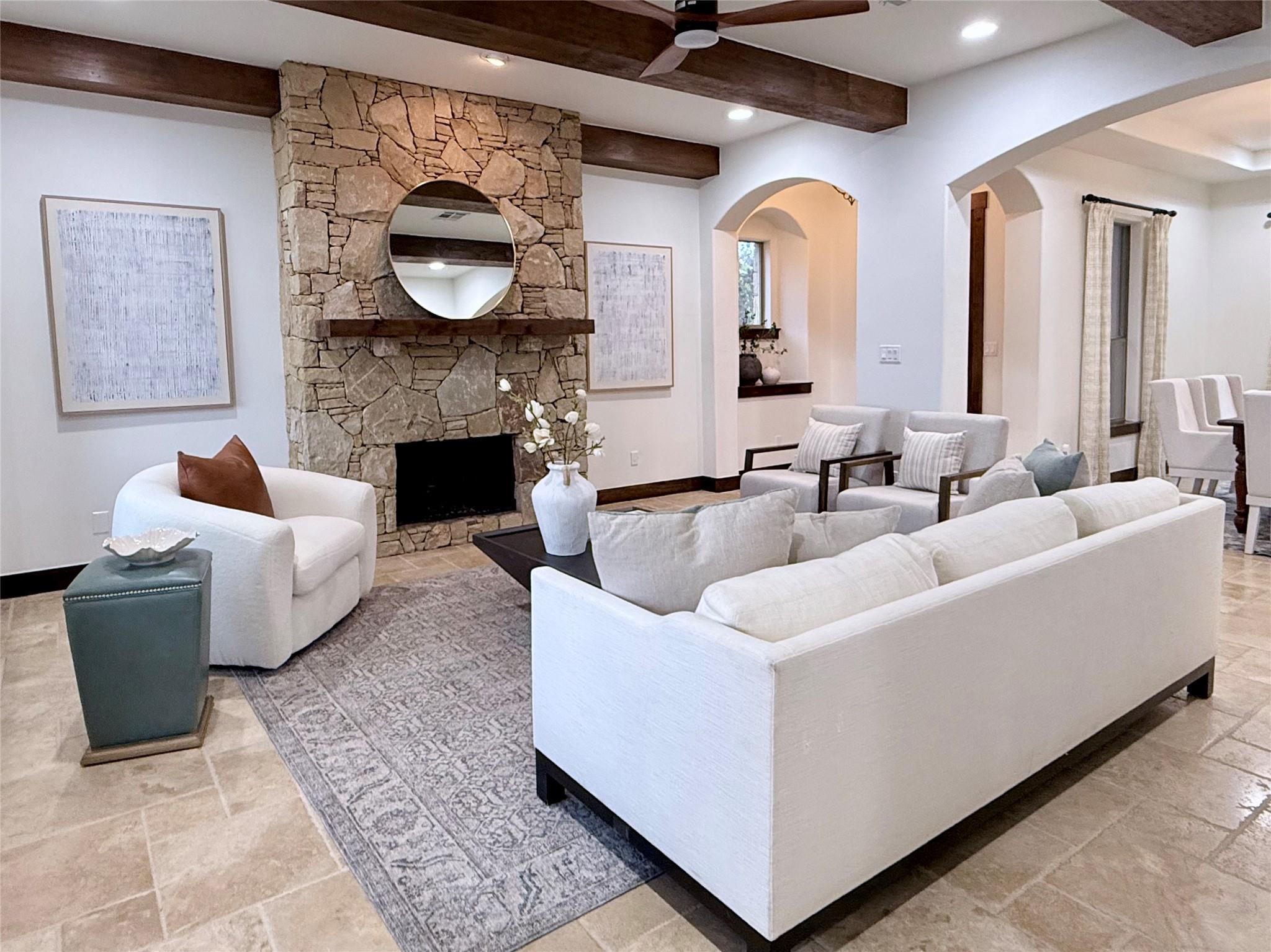 2804B Lohmans Ford Rd, Lago Vista, TX 78645