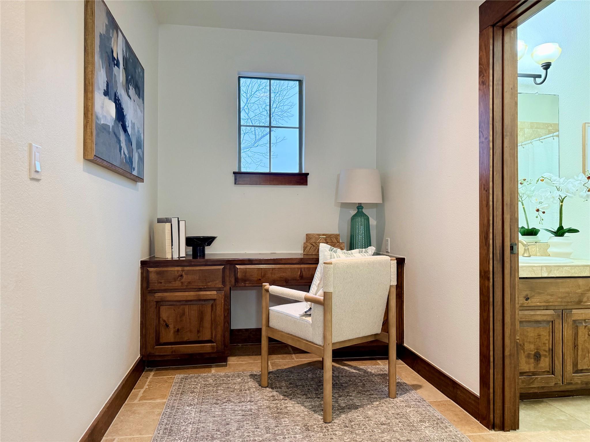 2804B Lohmans Ford Rd, Lago Vista, TX 78645