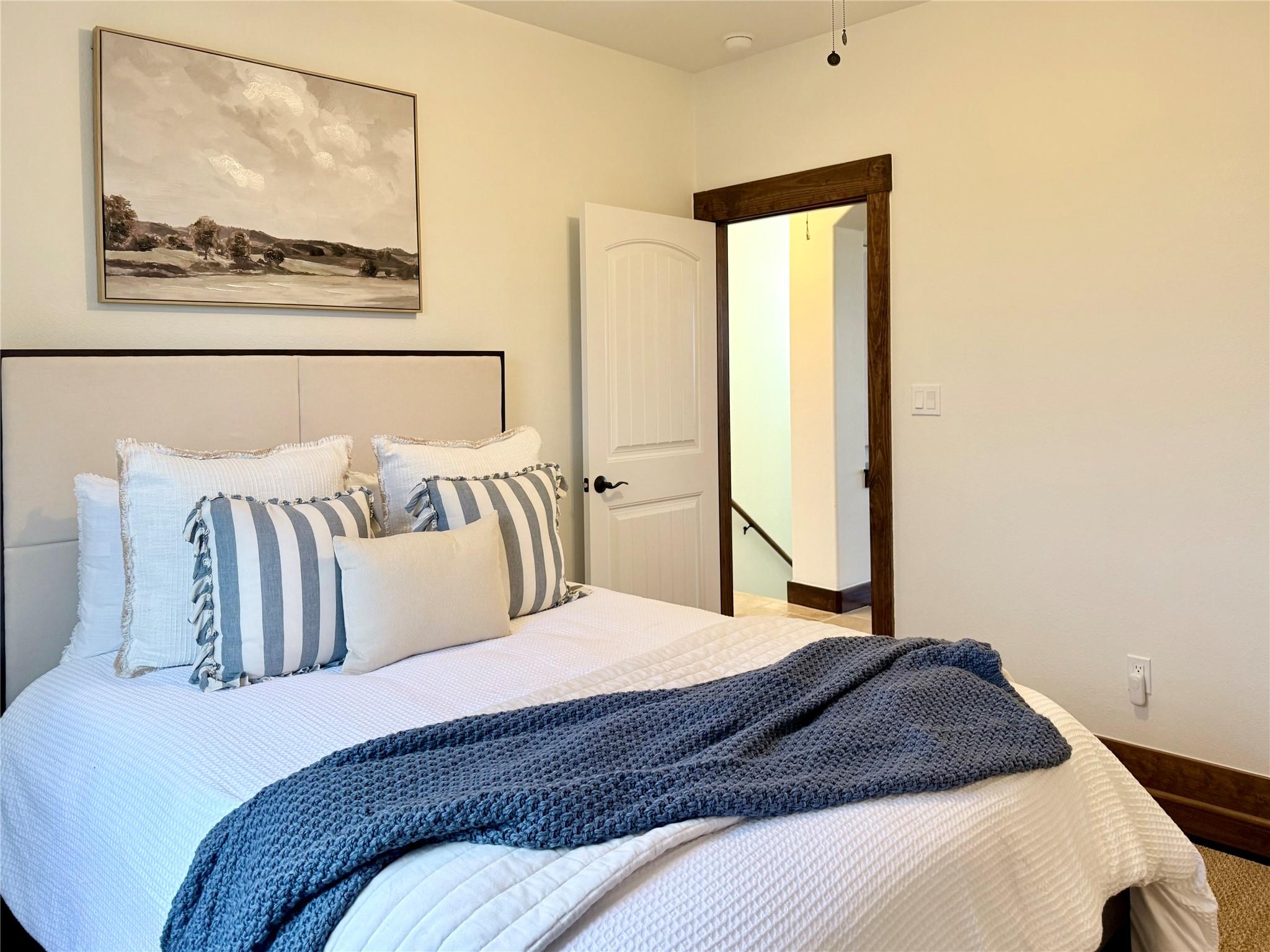 2804B Lohmans Ford Rd, Lago Vista, TX 78645