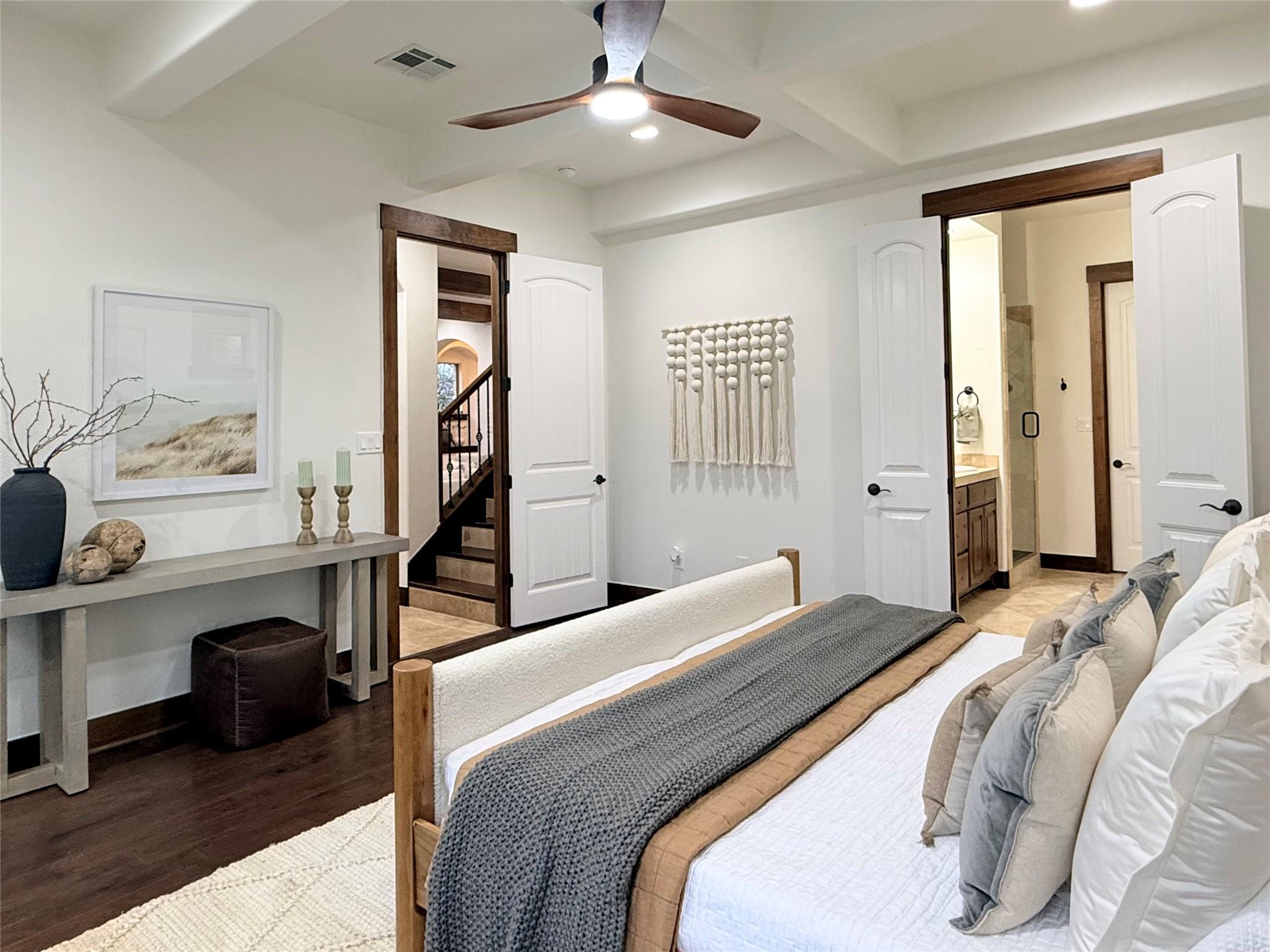 2804B Lohmans Ford Rd, Lago Vista, TX 78645