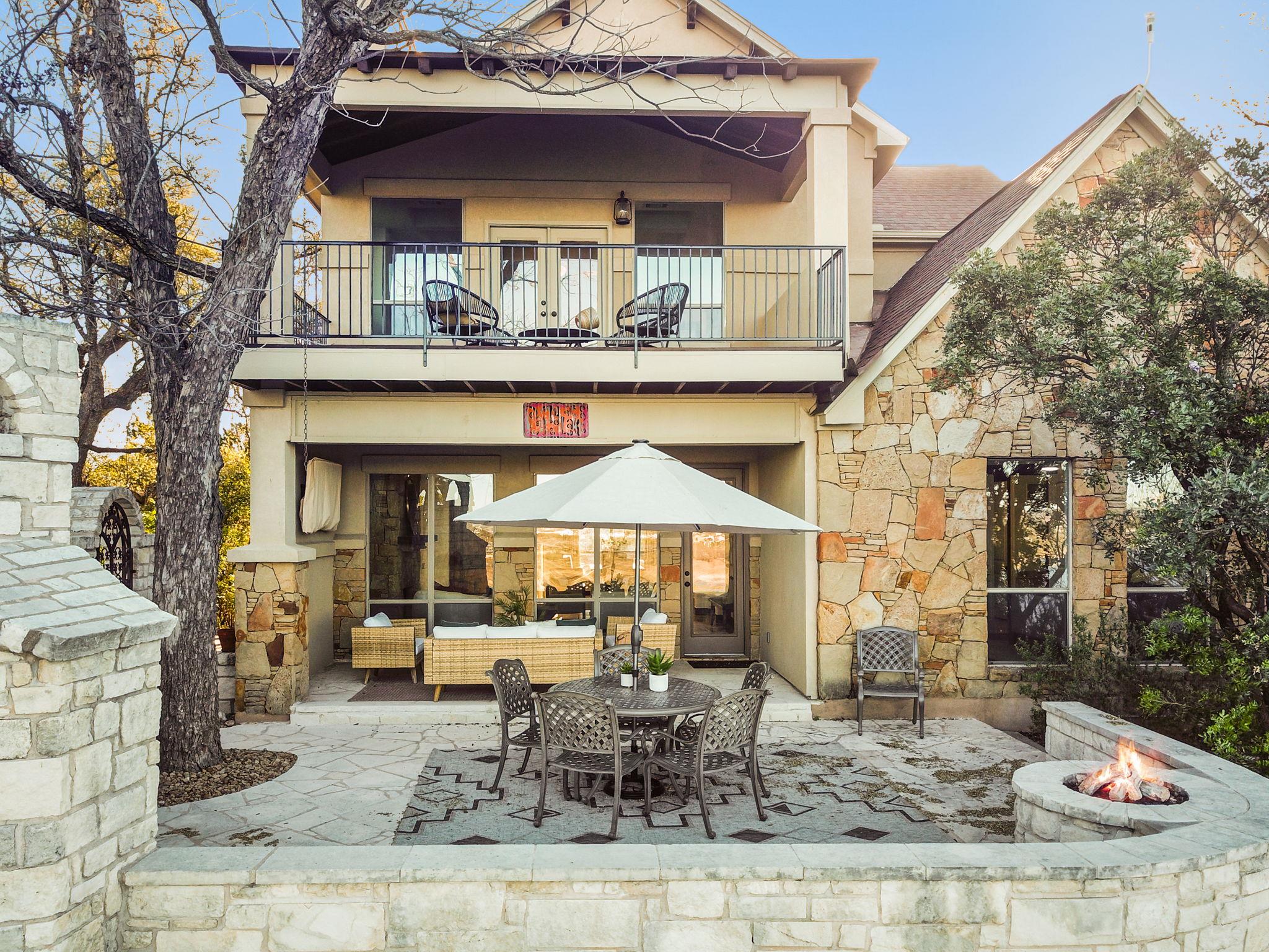 2804B Lohmans Ford Rd, Lago Vista, TX 78645