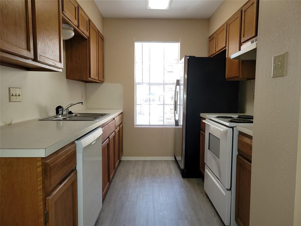 8802 Piney Point Dr # B, Austin, TX 78729