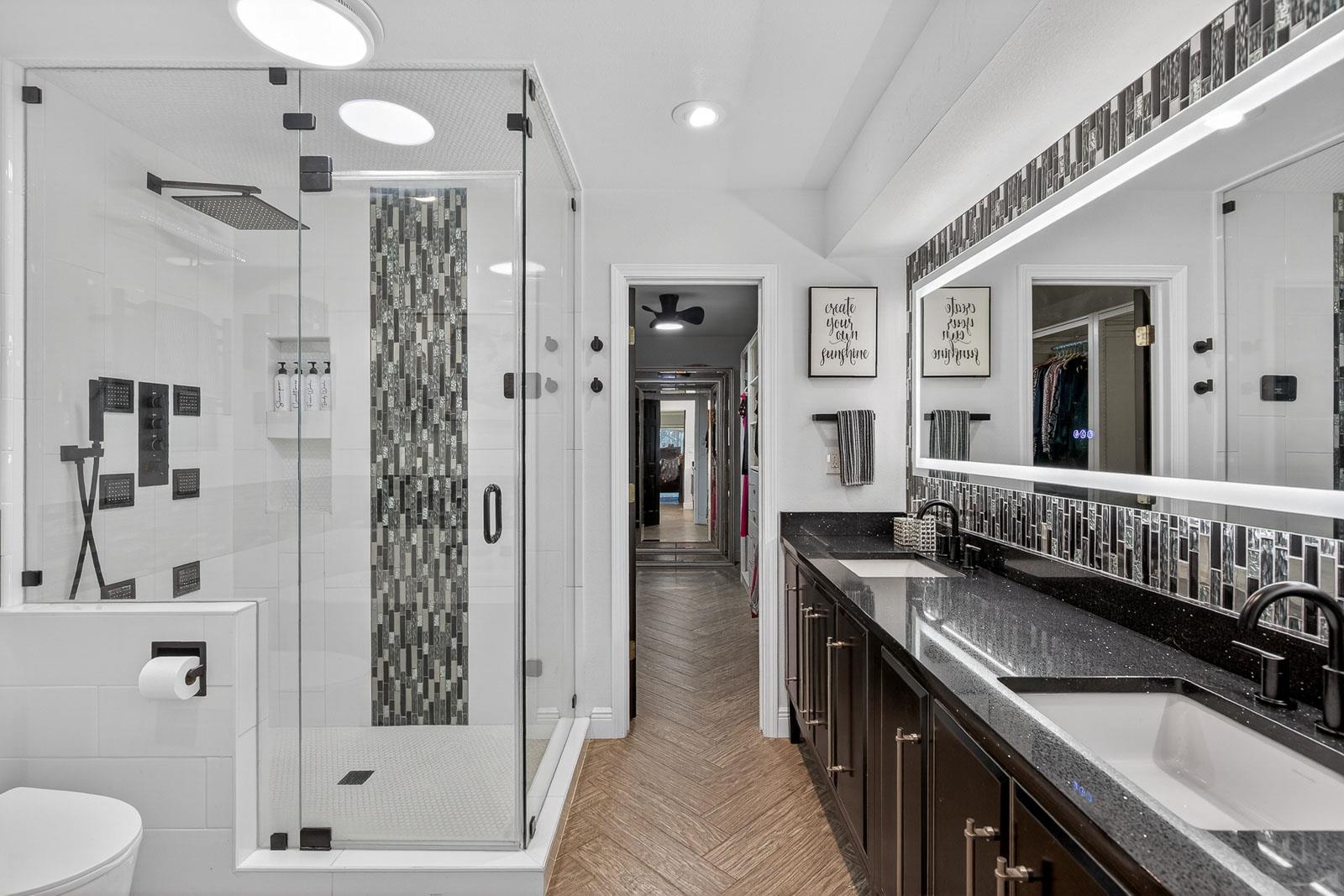 232 Lake Ridge Dr, Seguin, TX 78155