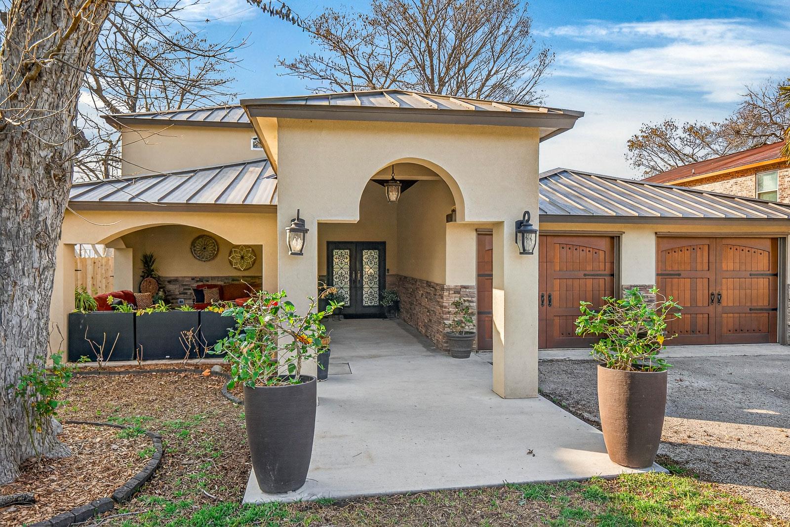 232 Lake Ridge Dr, Seguin, TX 78155