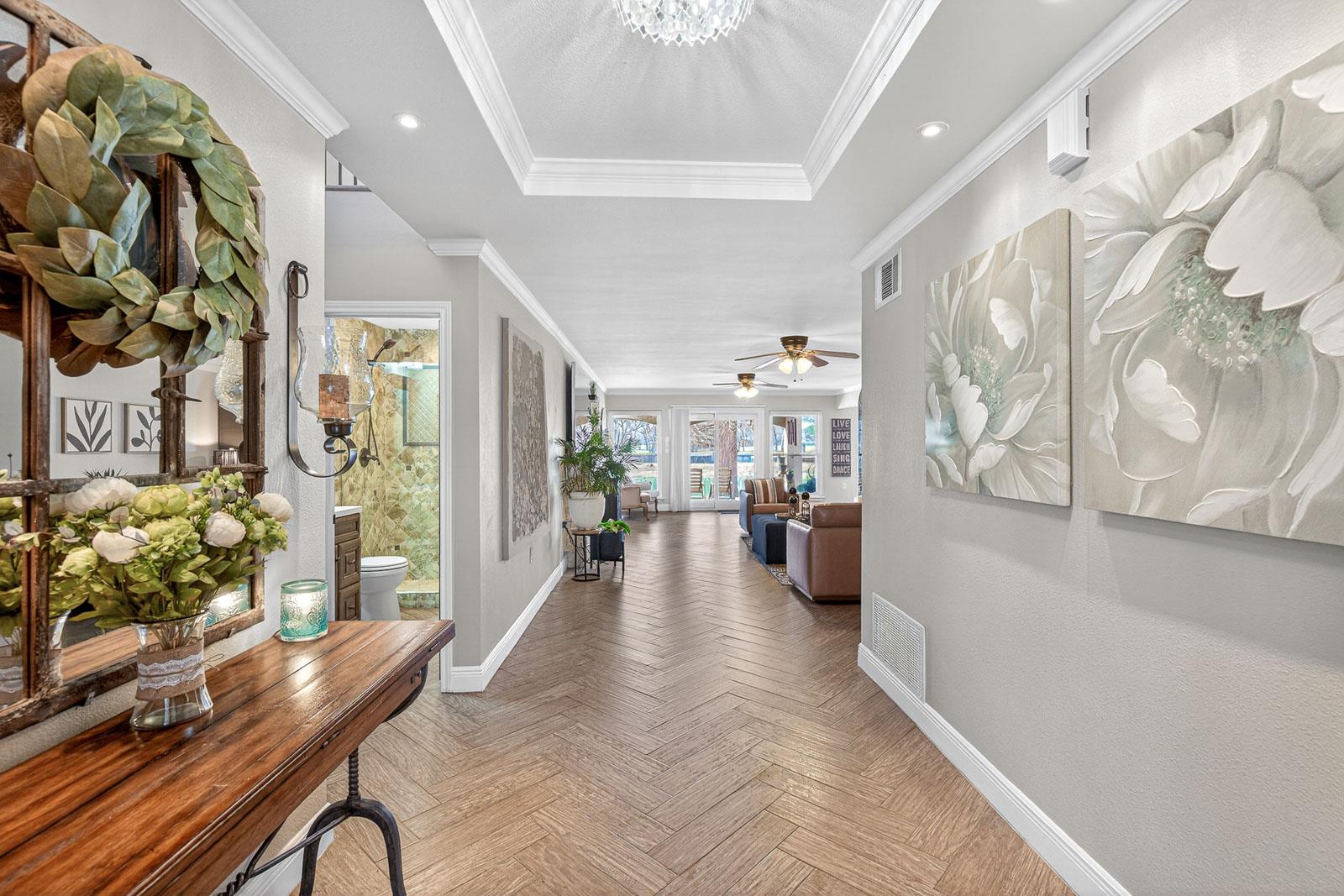 232 Lake Ridge Dr, Seguin, TX 78155