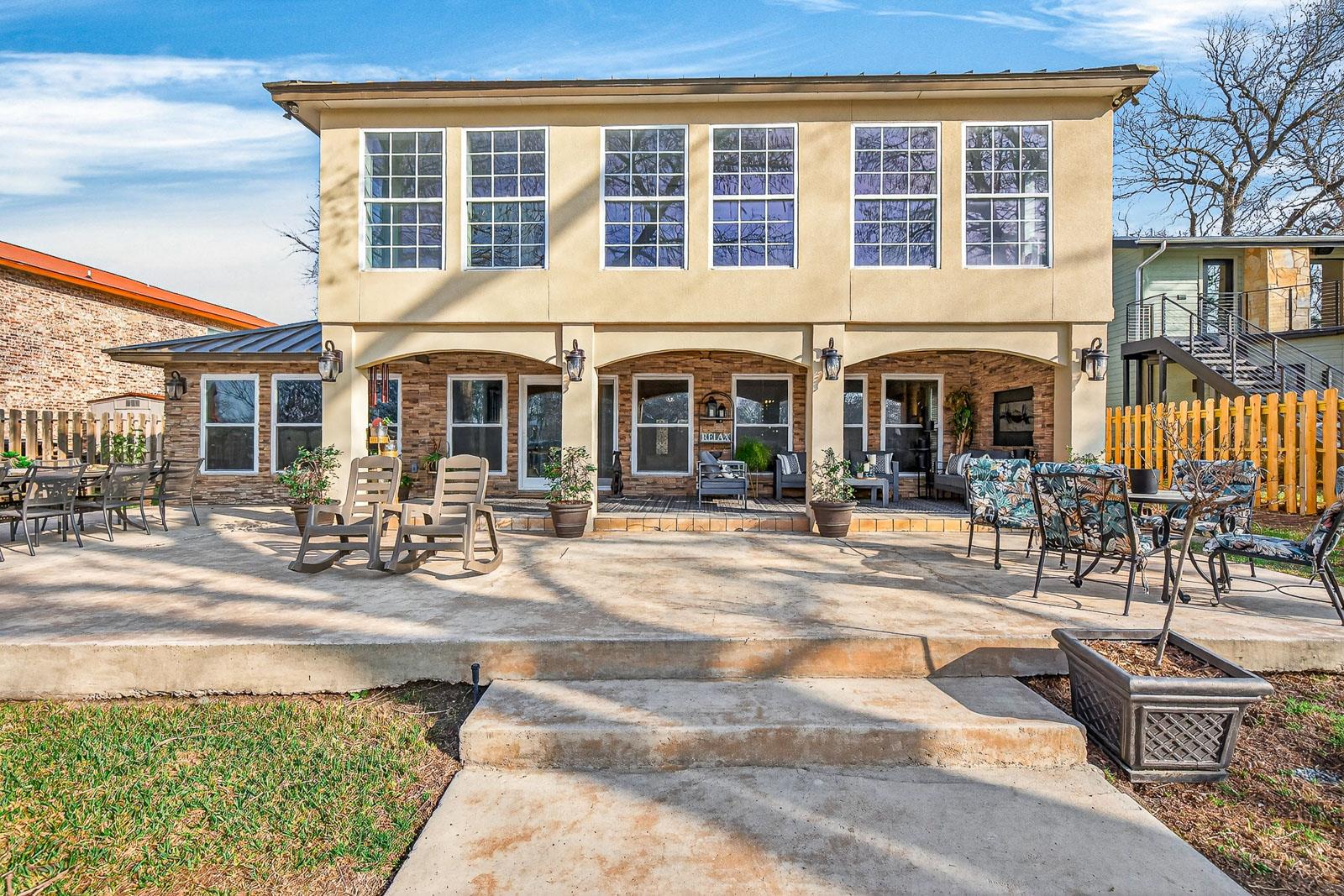 232 Lake Ridge Dr, Seguin, TX 78155