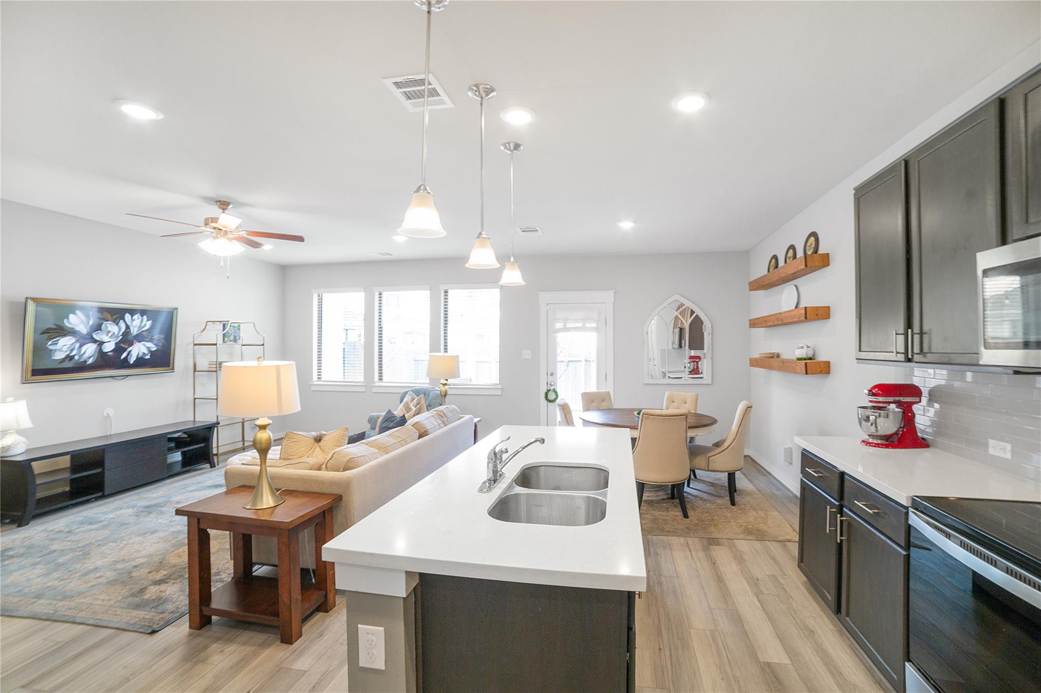 180 Waterside Rd # B, Buda, TX 78610