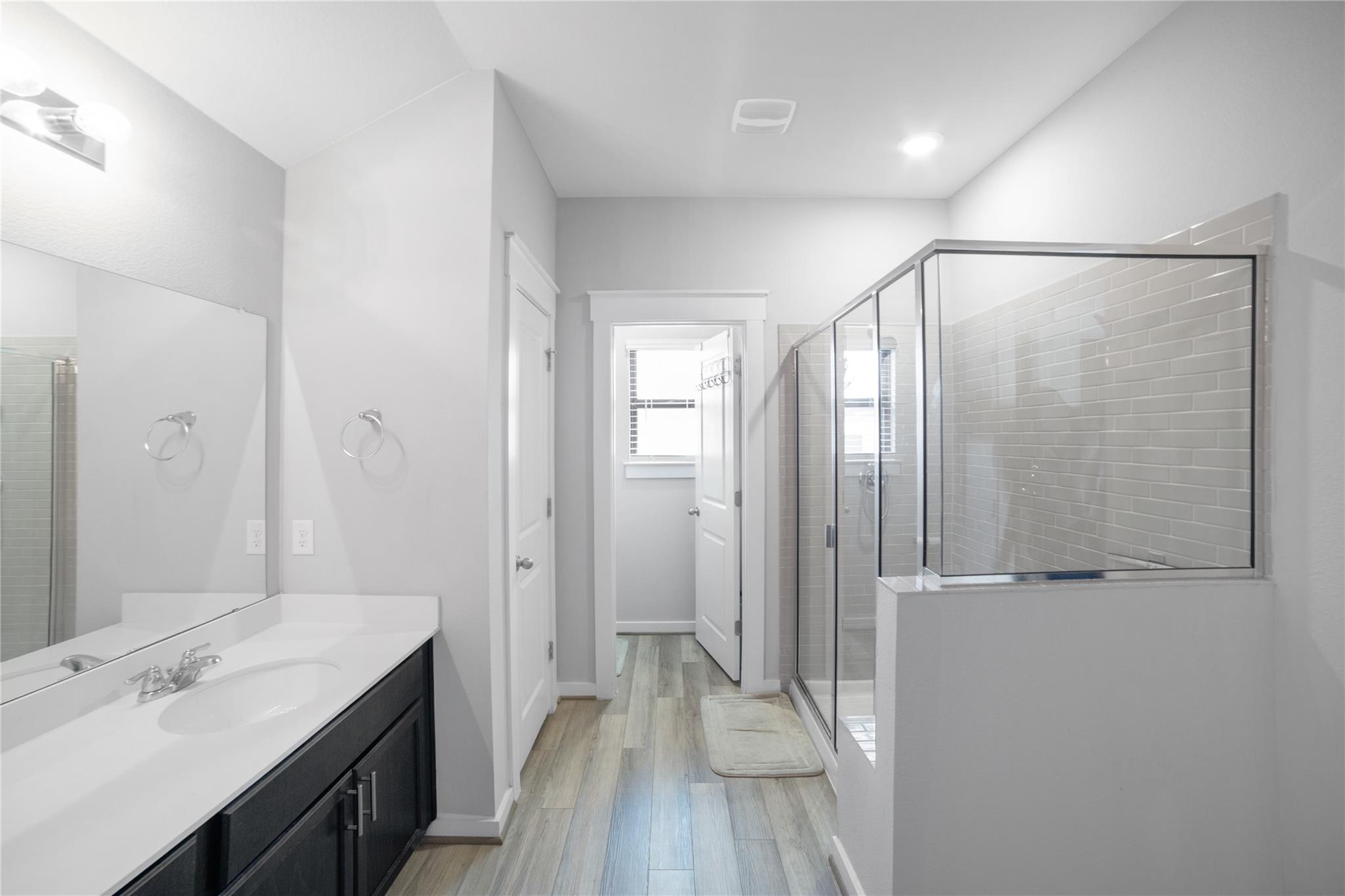 180 Waterside Rd # B, Buda, TX 78610