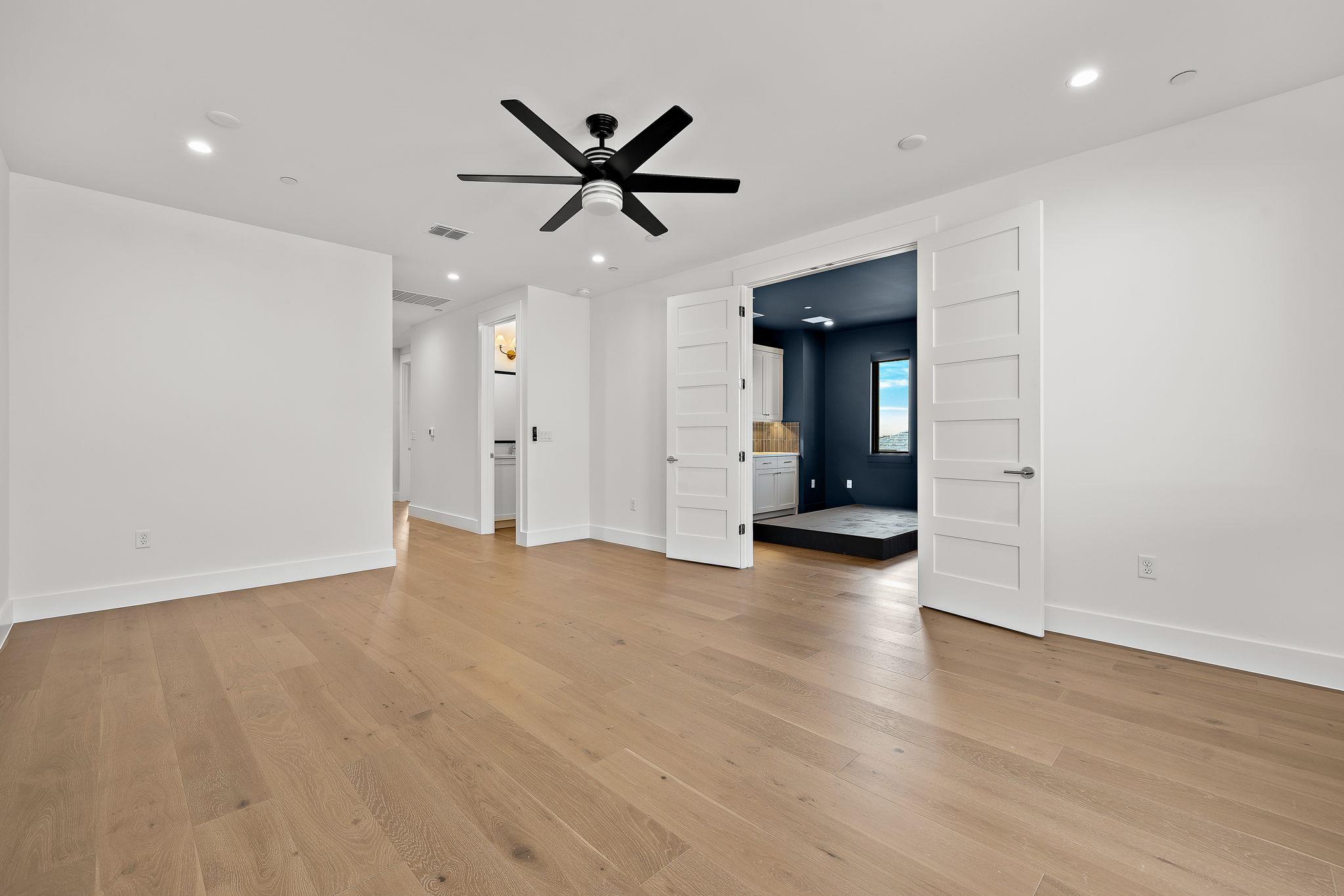 5900 Moondust Ln, Austin, TX 78730