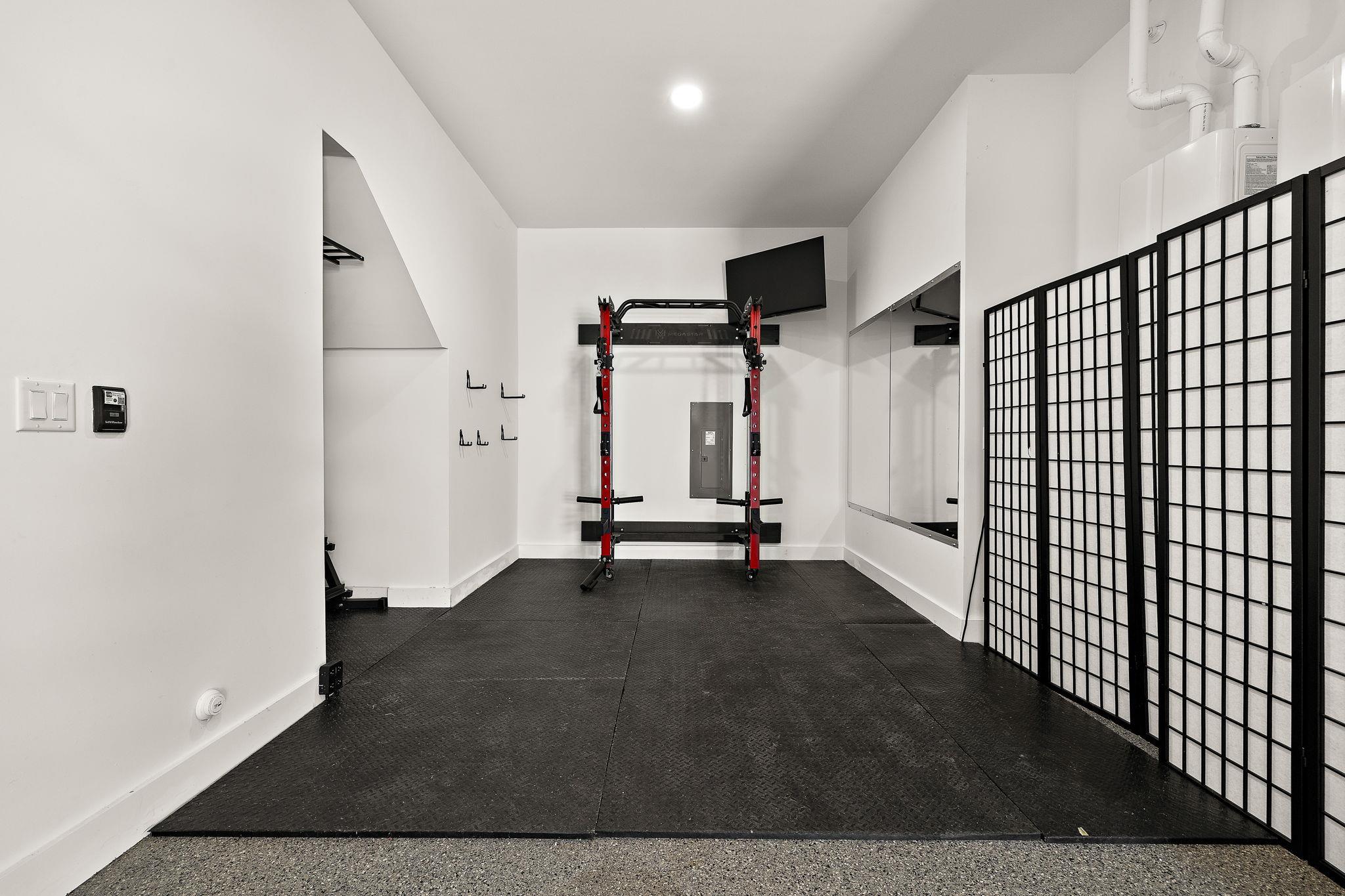 5900 Moondust Ln, Austin, TX 78730