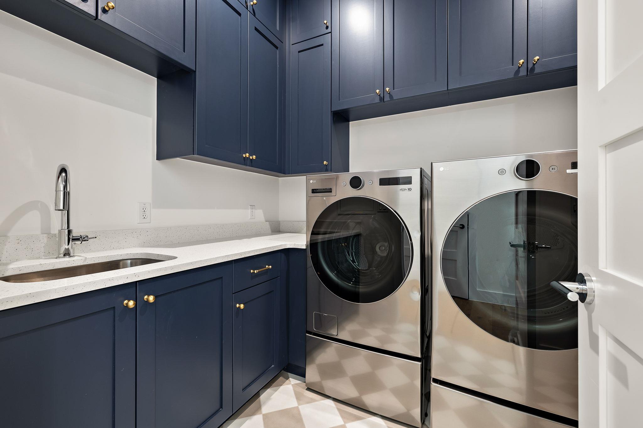 5900 Moondust Ln, Austin, TX 78730