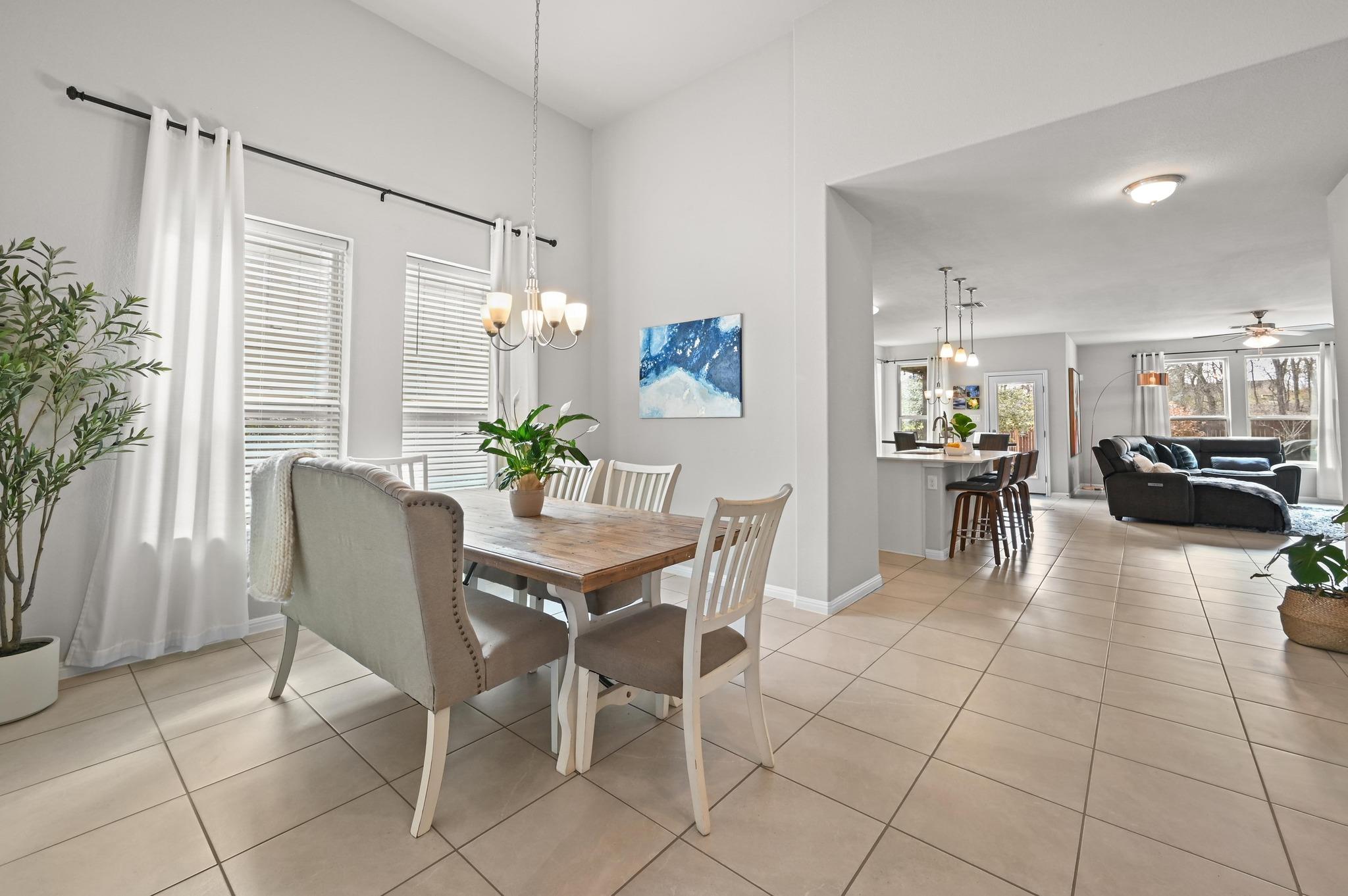 13536 Larrys Ln, Manchaca, TX 78652