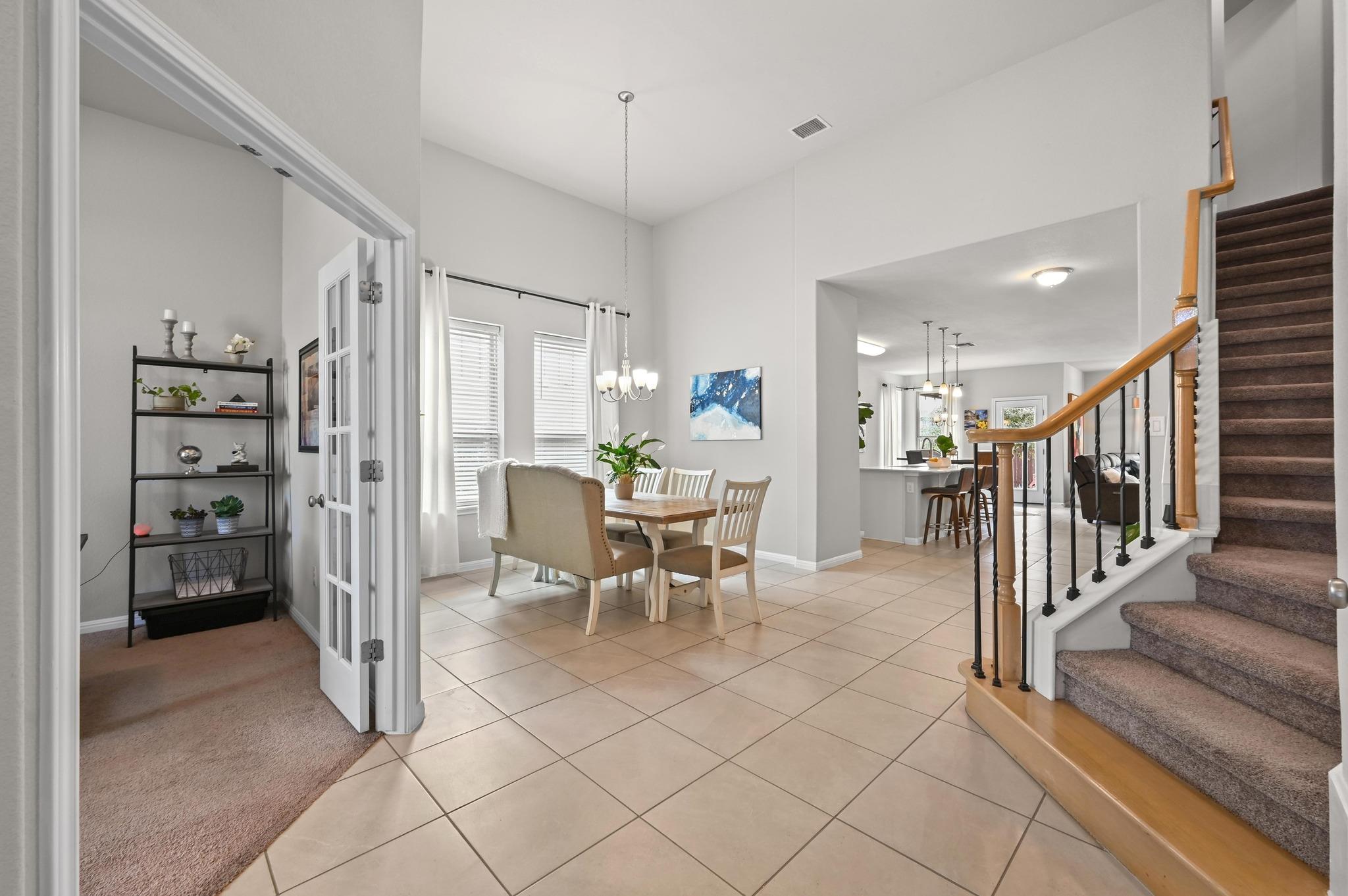 13536 Larrys Ln, Manchaca, TX 78652