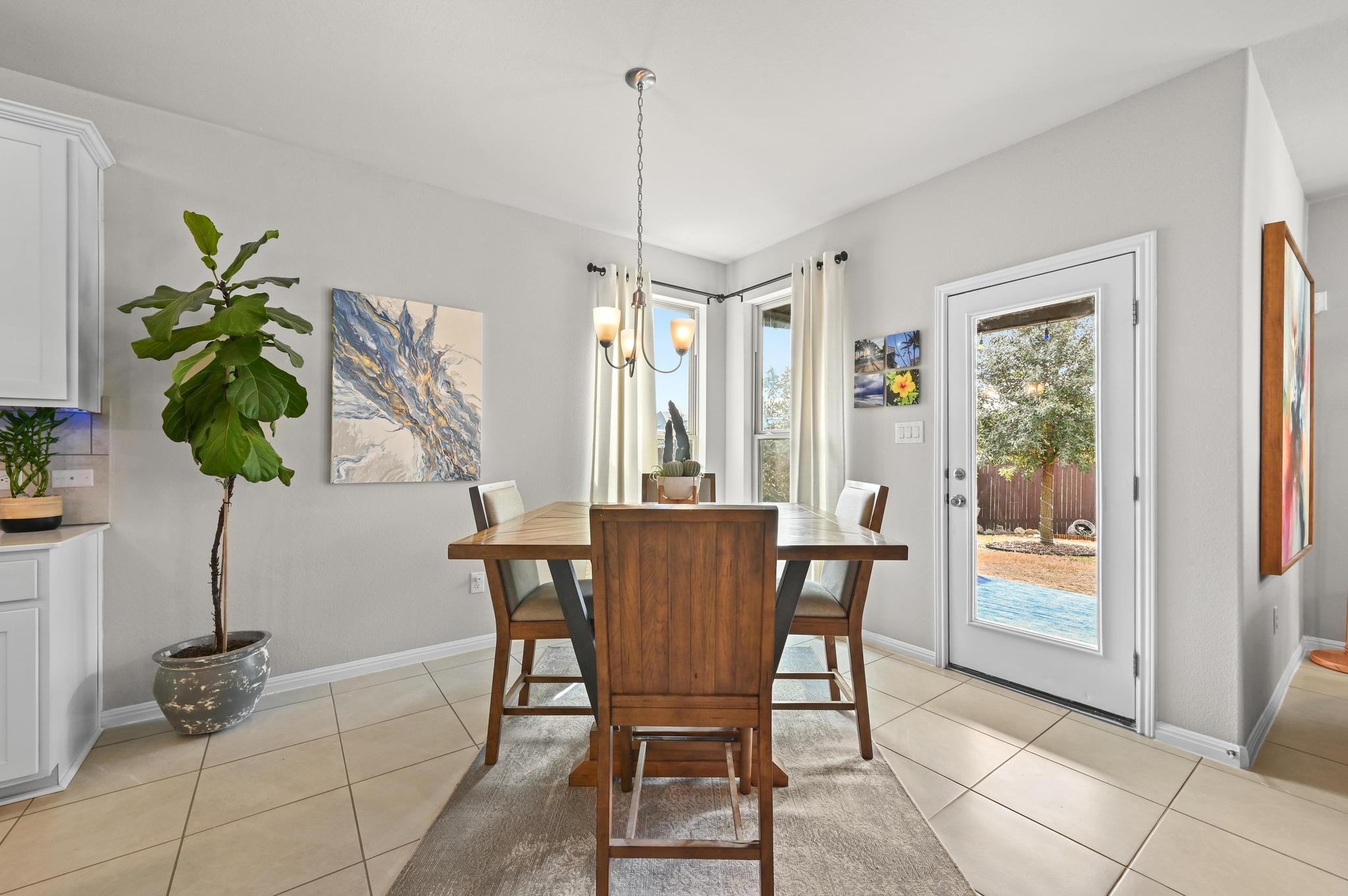 13536 Larrys Ln, Manchaca, TX 78652