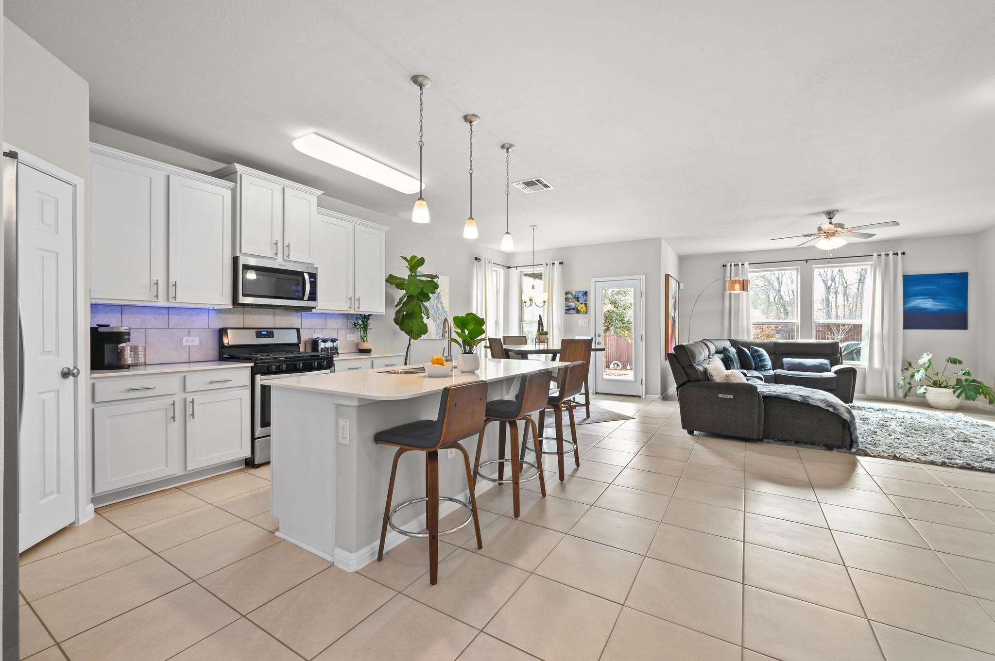 13536 Larrys Ln, Manchaca, TX 78652